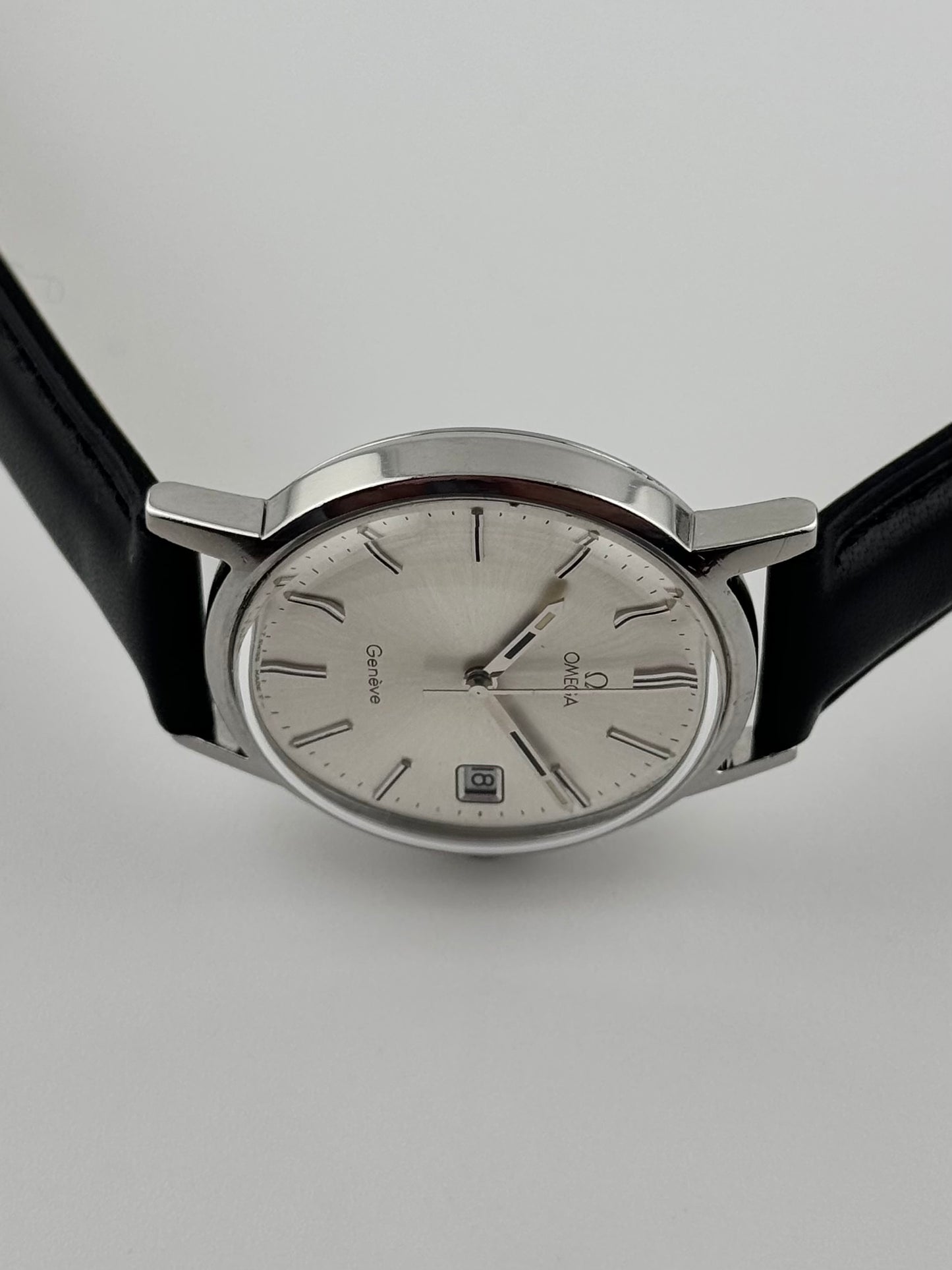 Omega Geneve Date Manual 136.0104 Sunburst Dial