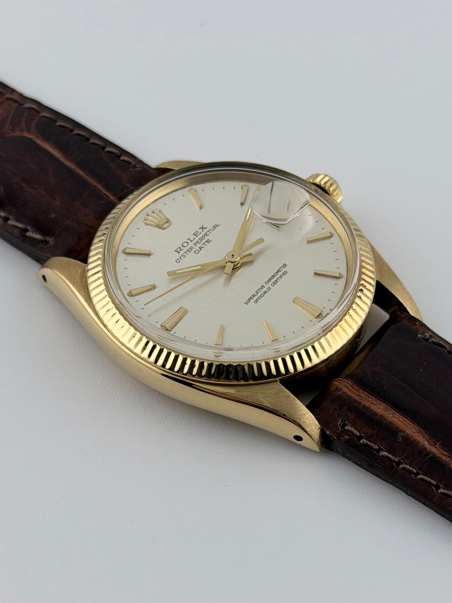 Rolex Oyster Perpetual Date Automatic - 1503 - Solid 18kt Gold