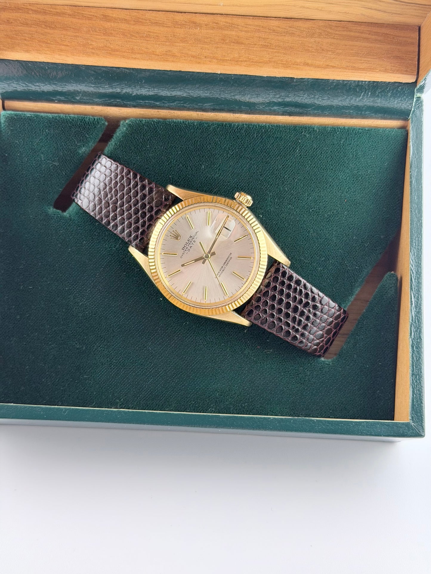 Rolex Oyster Perpetual Date Automatic - 1503 - Solid 14kt Gold - Original Box