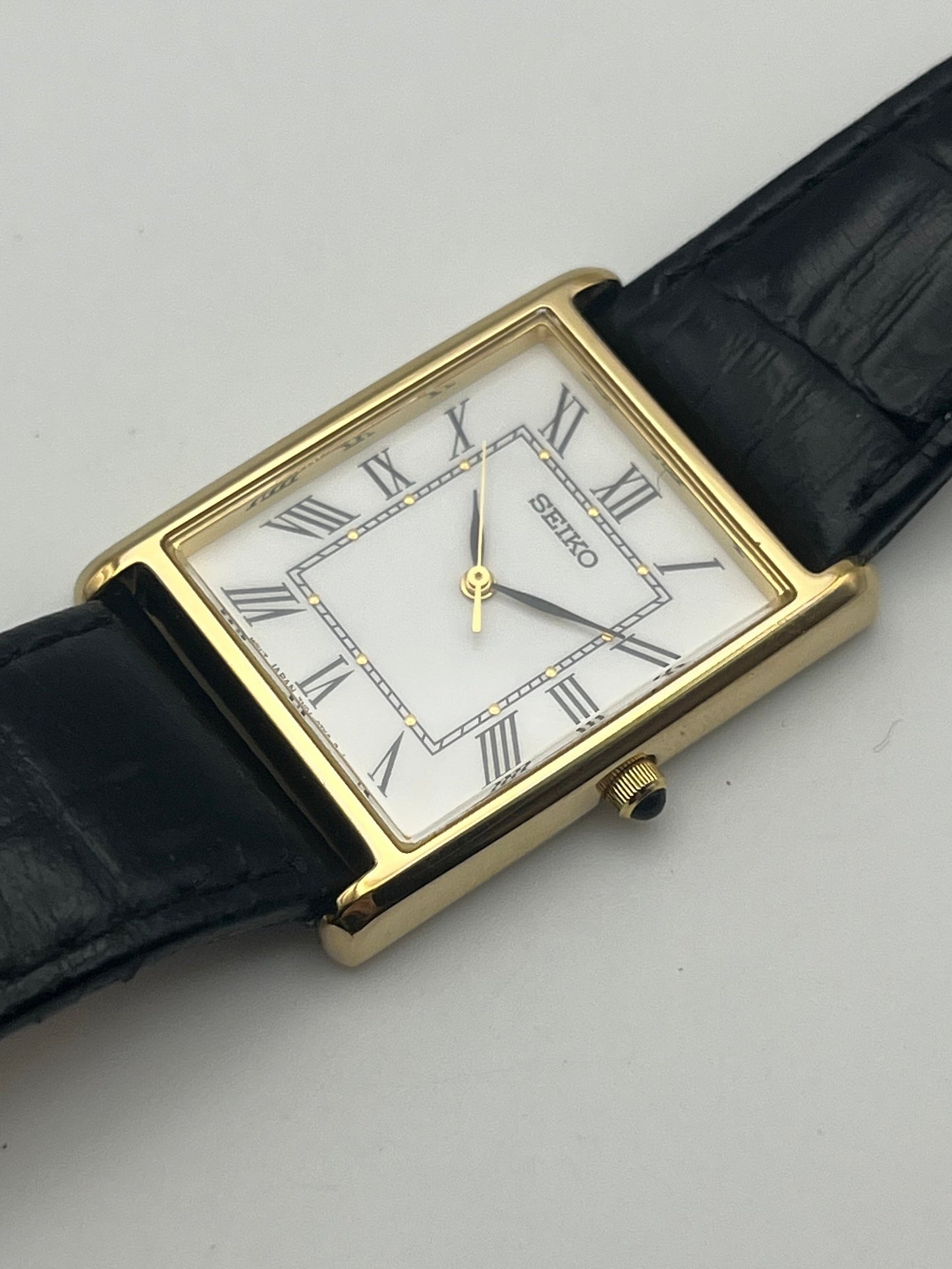 Seiko Tank Quartz - 7N01-0EZ0 papers