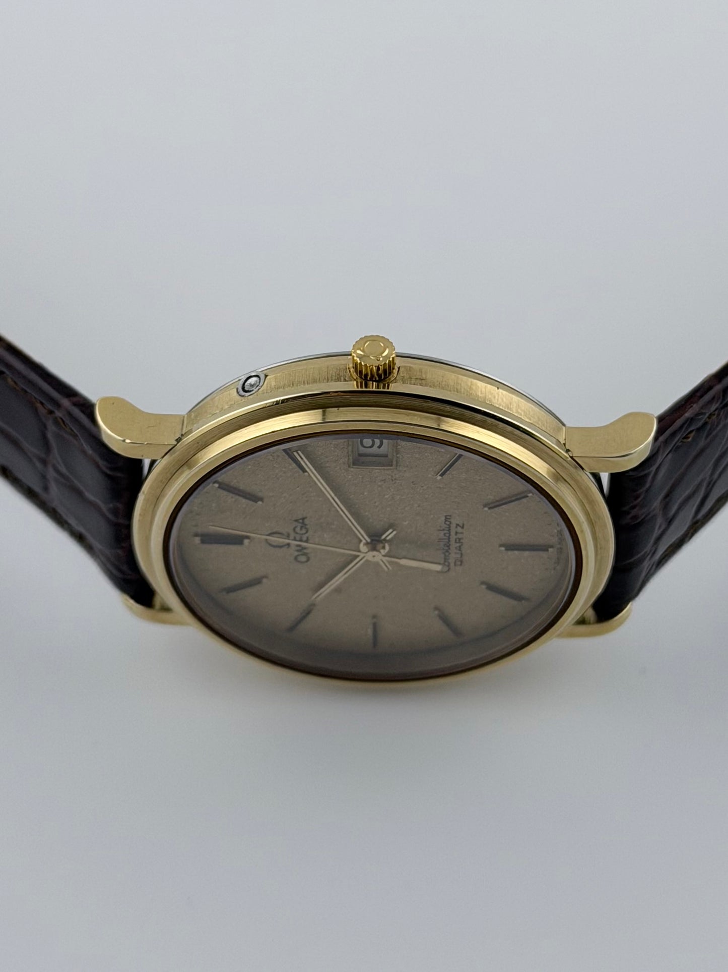 Omega Constellation Quartz Date - 196.0138 - Galaxy Dial