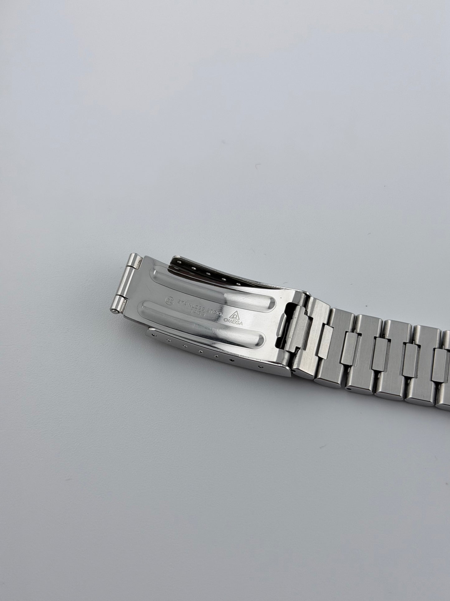 Omega Speedmaster Automatic Date - 175.0043 - Rare Reverse Panda Dial - Box and Papers!