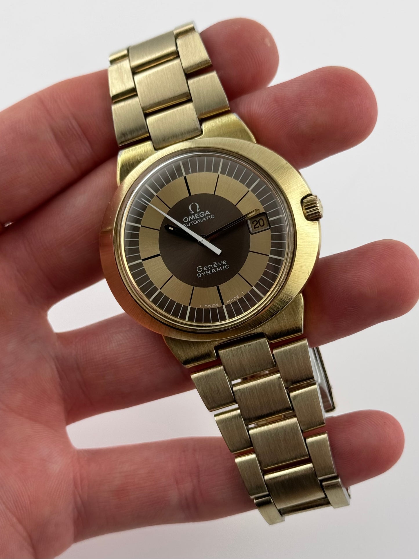 Omega Geneve Dynamic Automatic 166.039 - Box and Papers