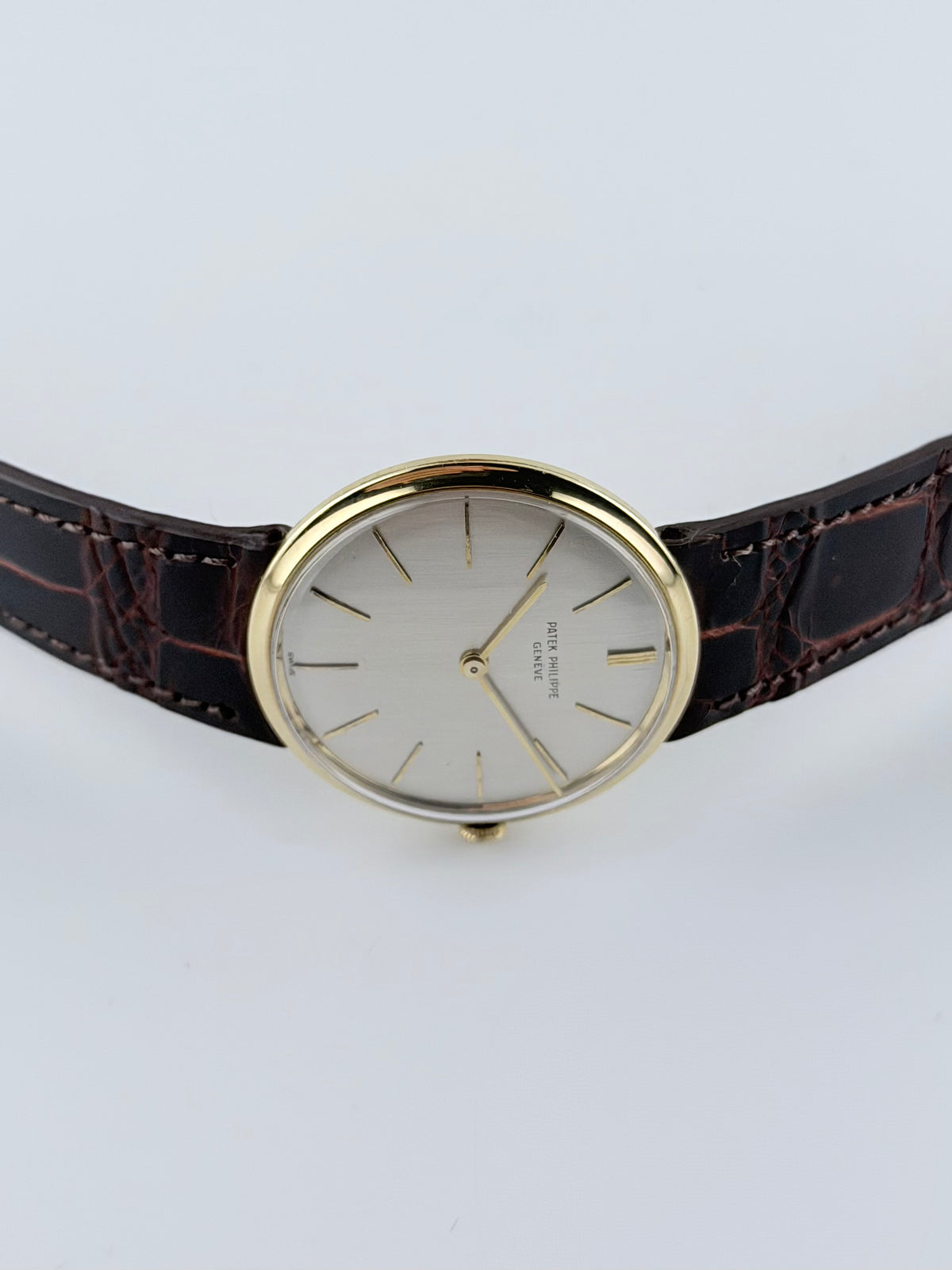 Patek Philippe Calatrava 2591 Manual Wind - Solid 18ct Gold
