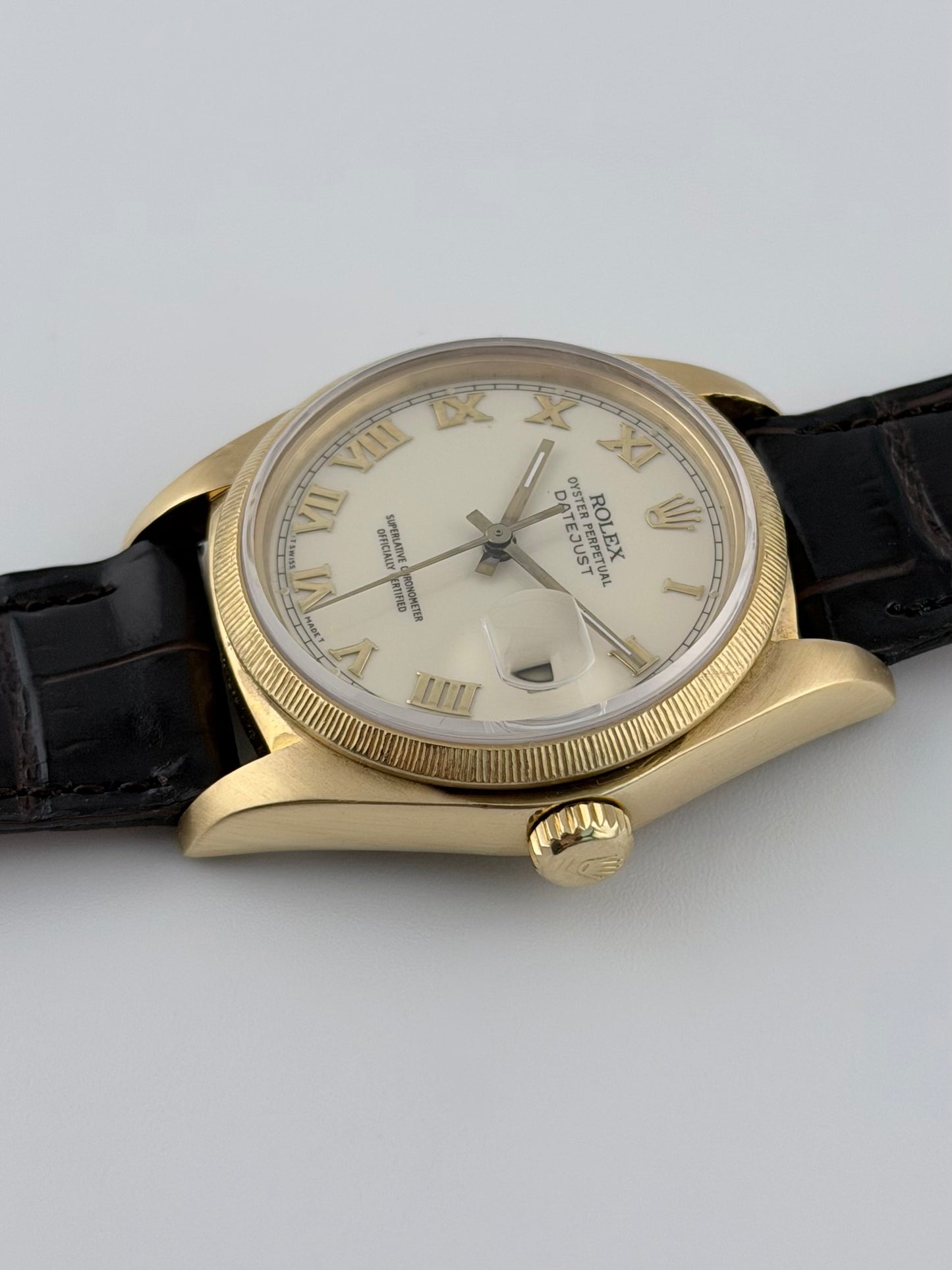 Rolex Oyster Perpetual Datejust - 16078 - 18k Gold - Original Box & Booklets