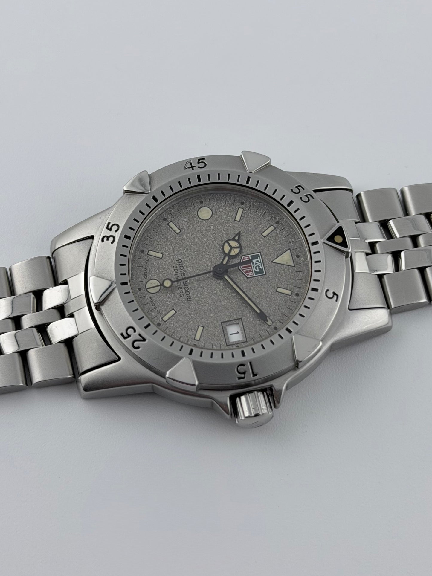 Tag Heuer Professional 200m Quartz Date - WD1211-K-20