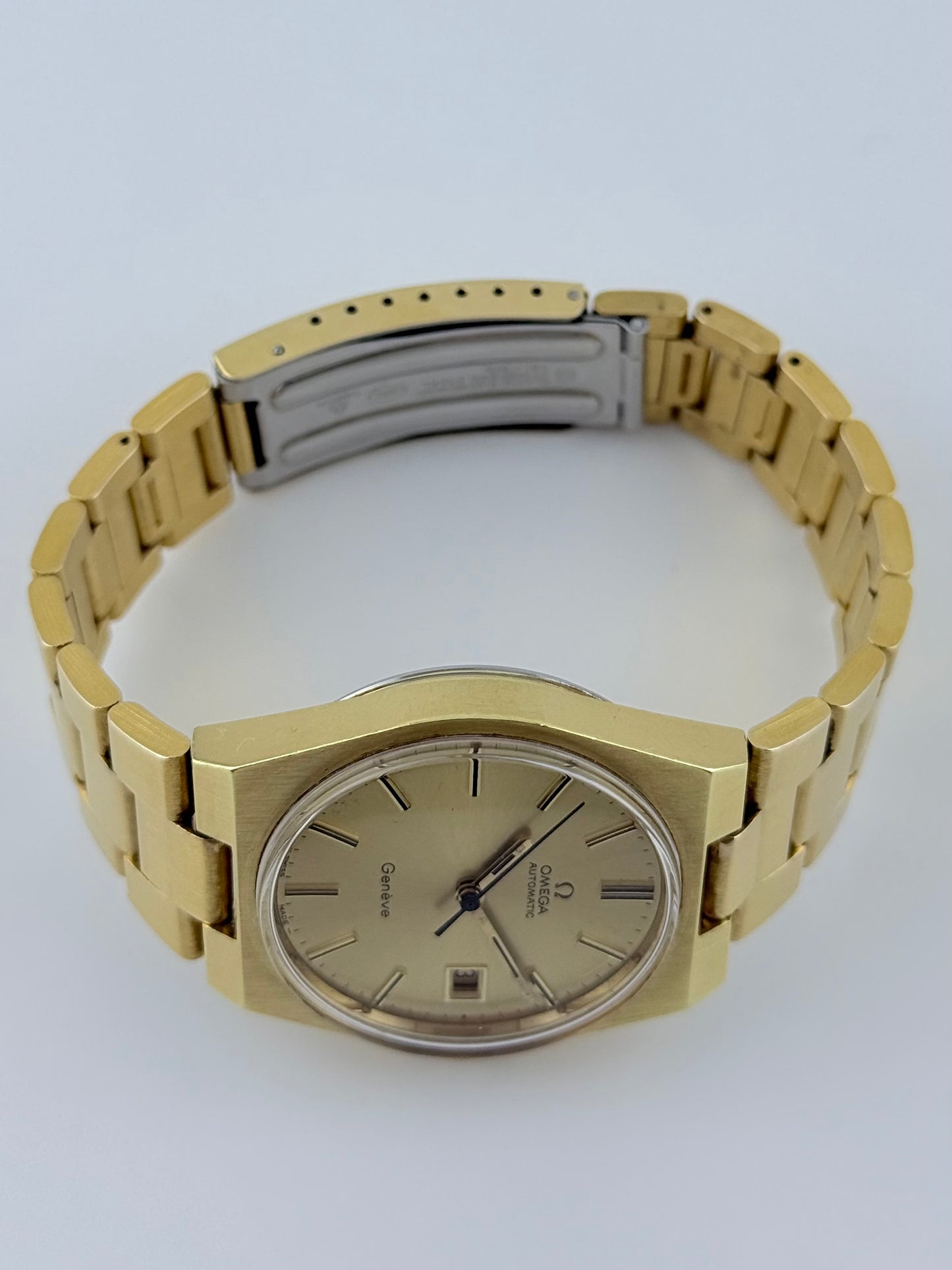 Omega Geneve Automatic Date 166.0099 - Box and Papers