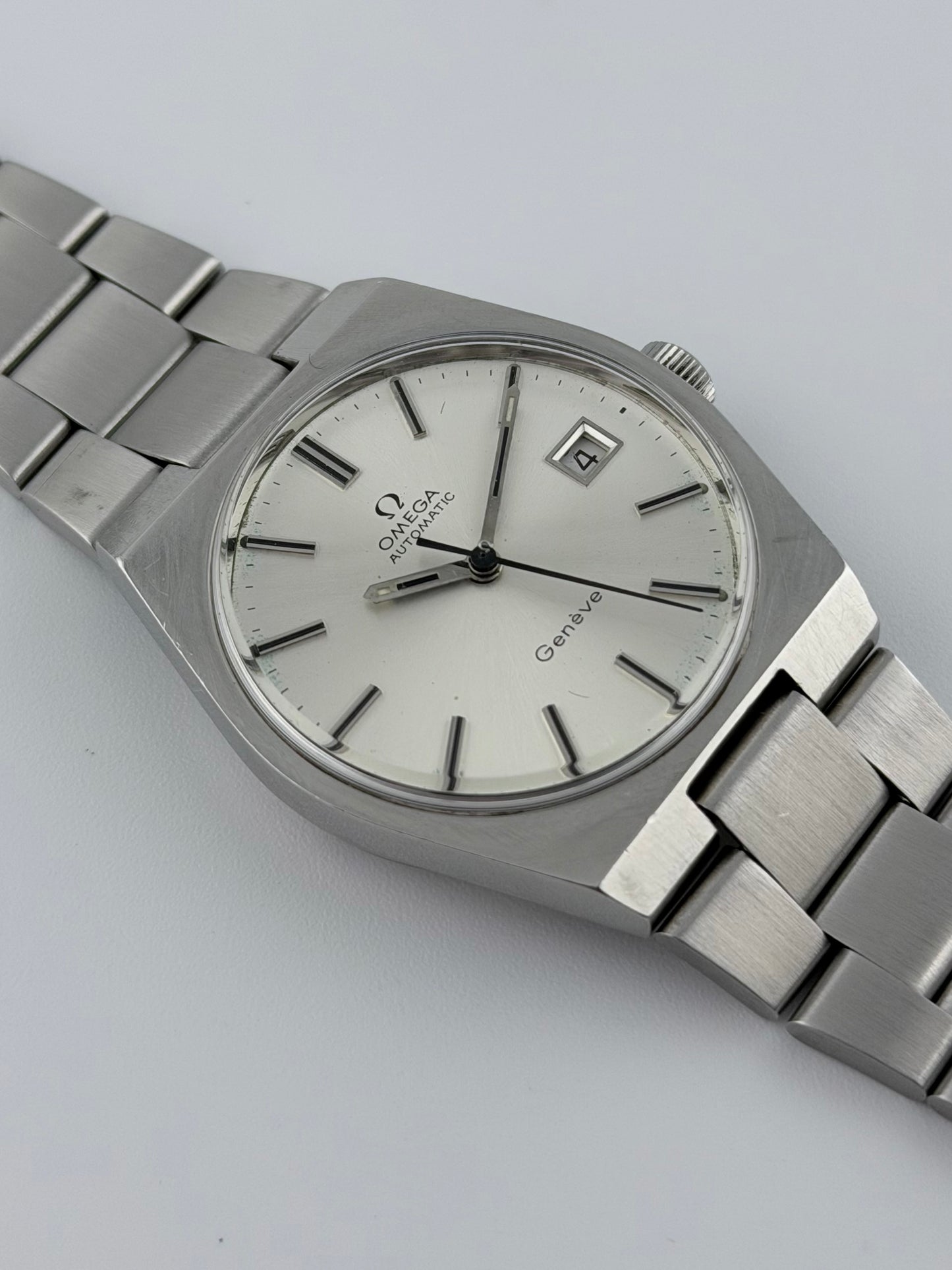 Omega Geneve Automatic Date 166.099