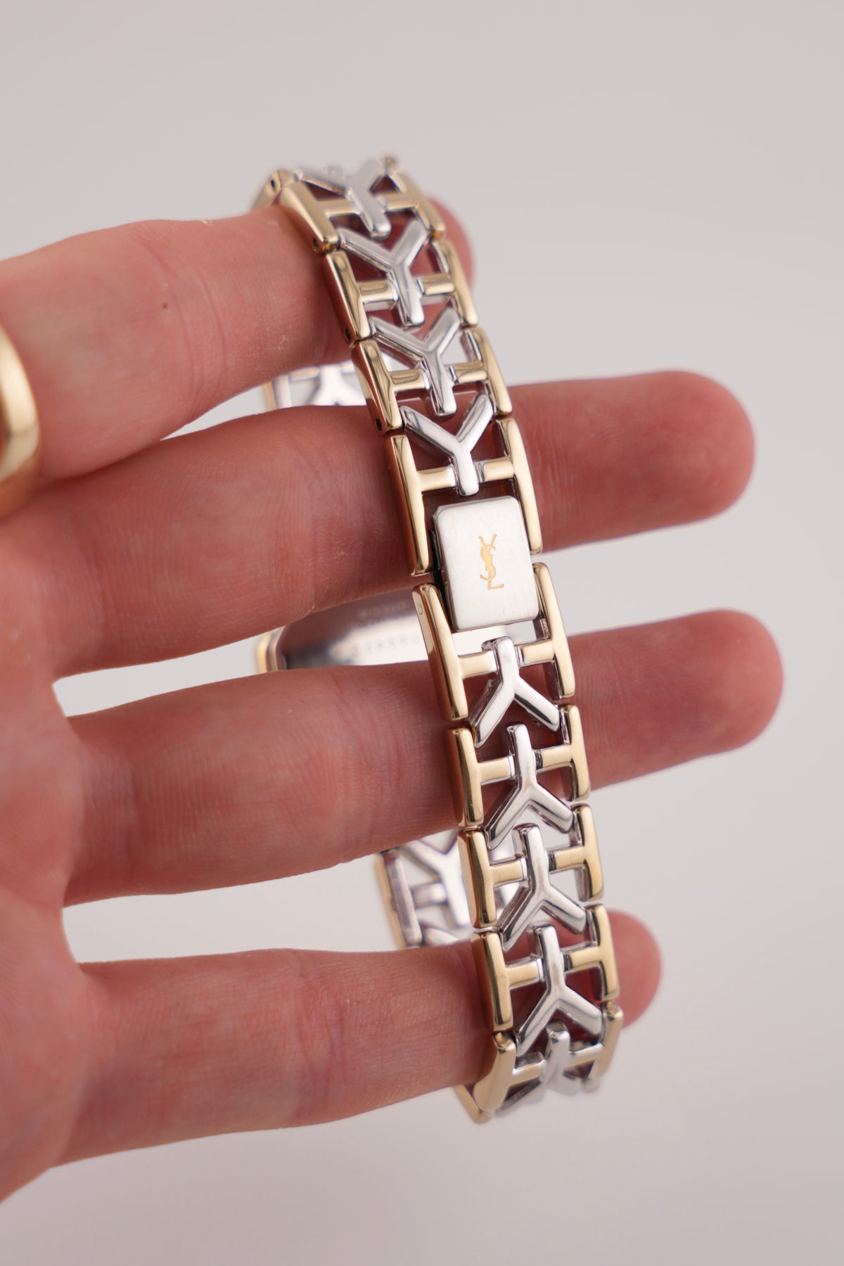 Yves Saint Laurent Quartz -JDM - Unisex/Ladies