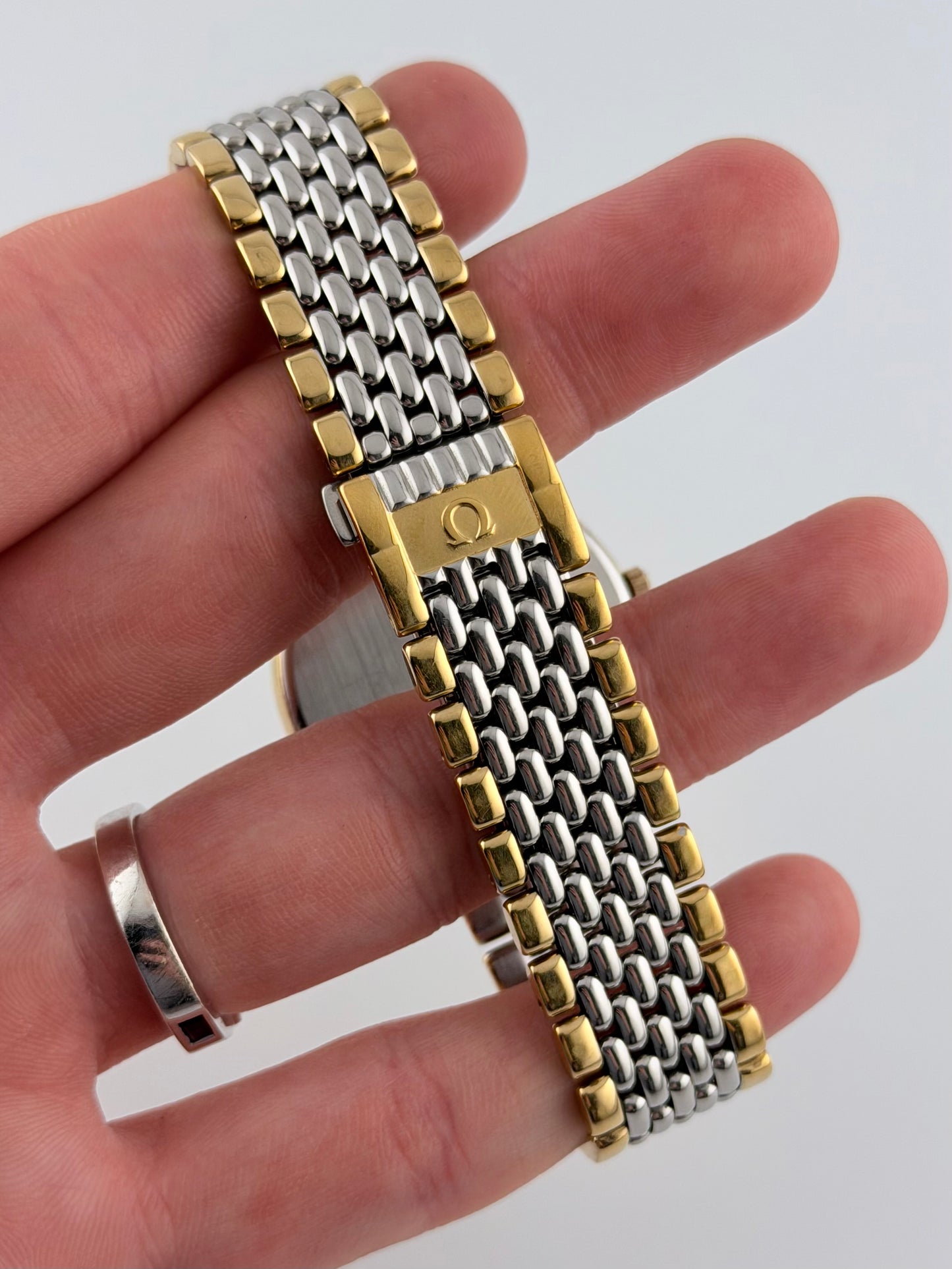 Omega De Ville Quartz 395.0875 - Box & Papers