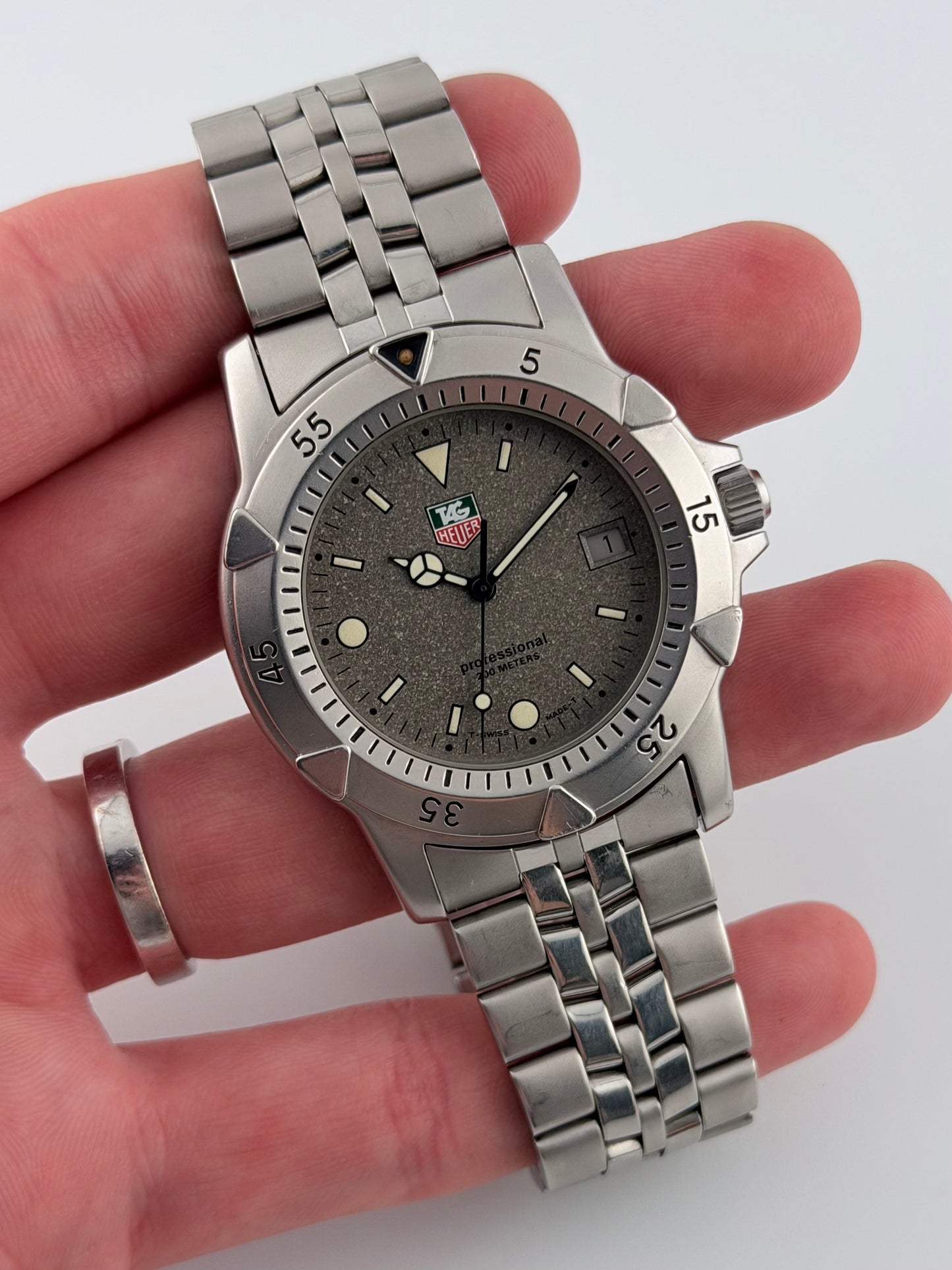 Tag Heuer Professional 200m Quartz Date - 959.706G