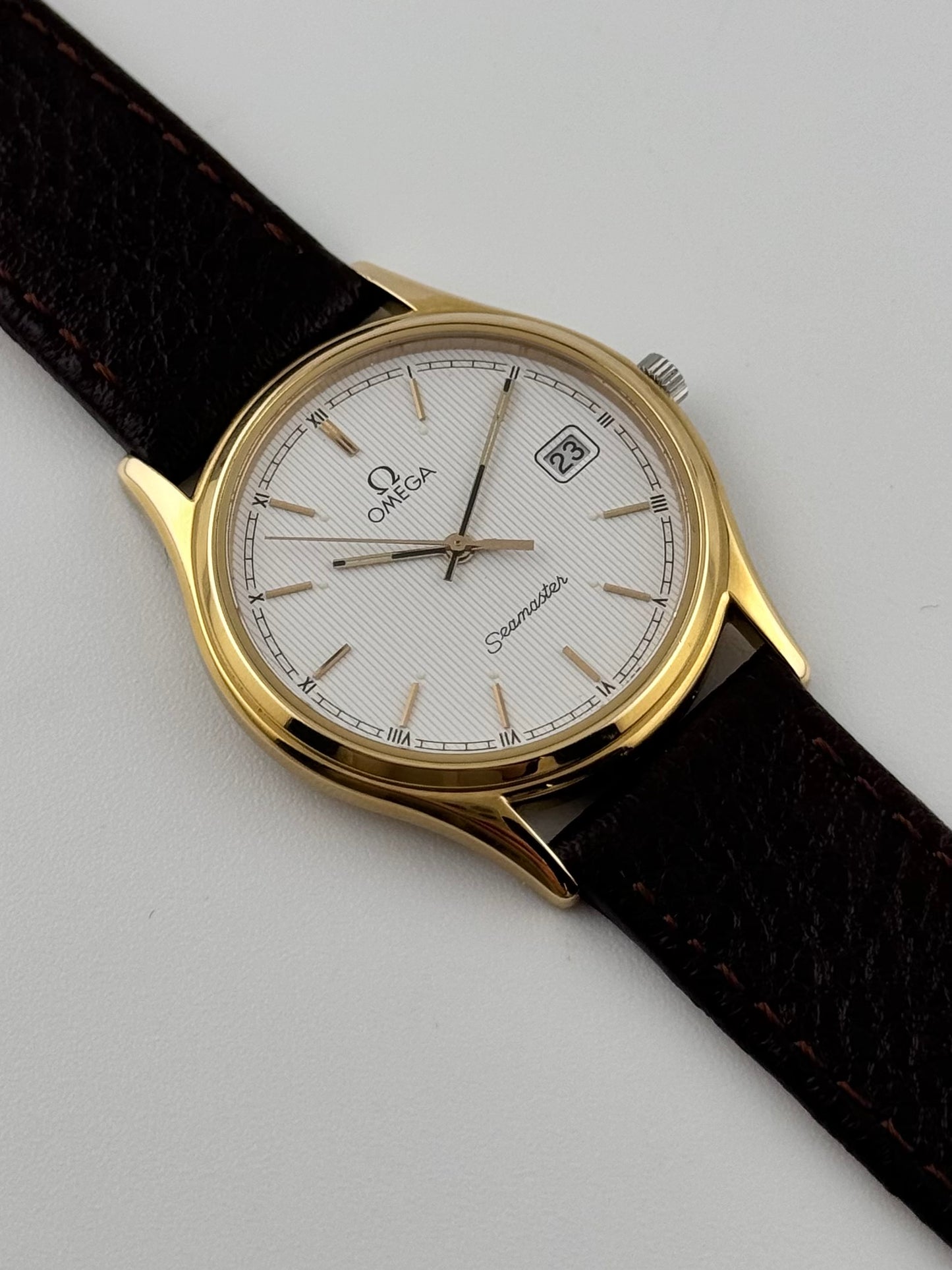 Omega Seamaster Quartz 196.0251 Linen-stripe Dial
