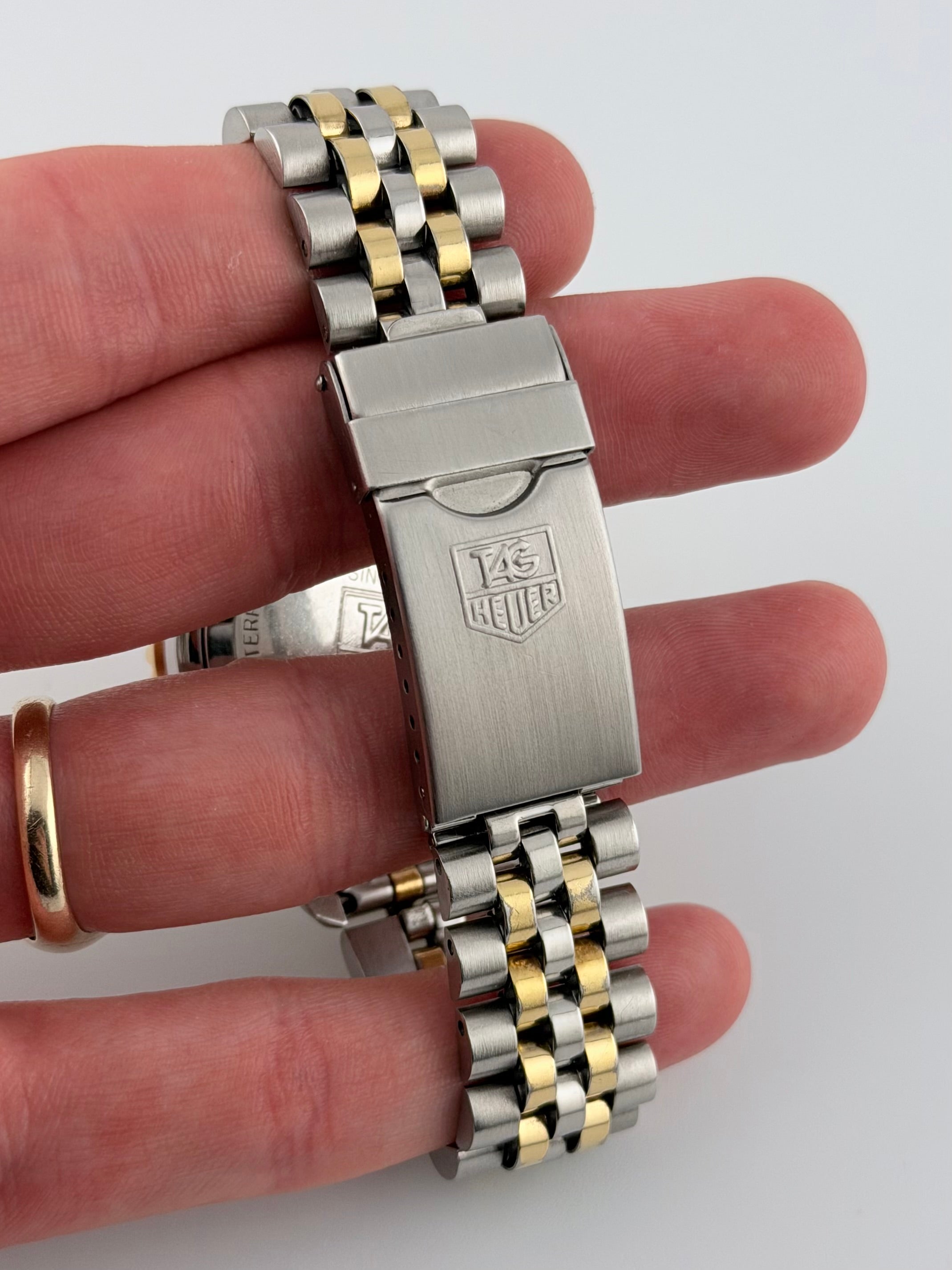 Tag Heuer Professional 200m Quartz Date 200m - 980.020B – The