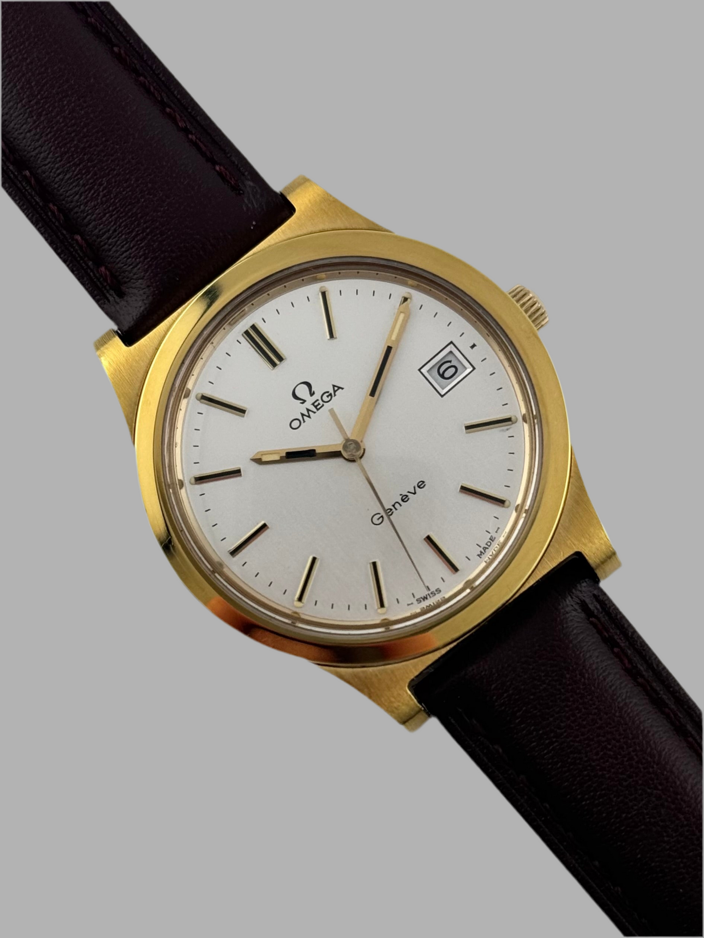 Omega Geneve Date Manual Wind - 136.0102 - Exceptional Condition