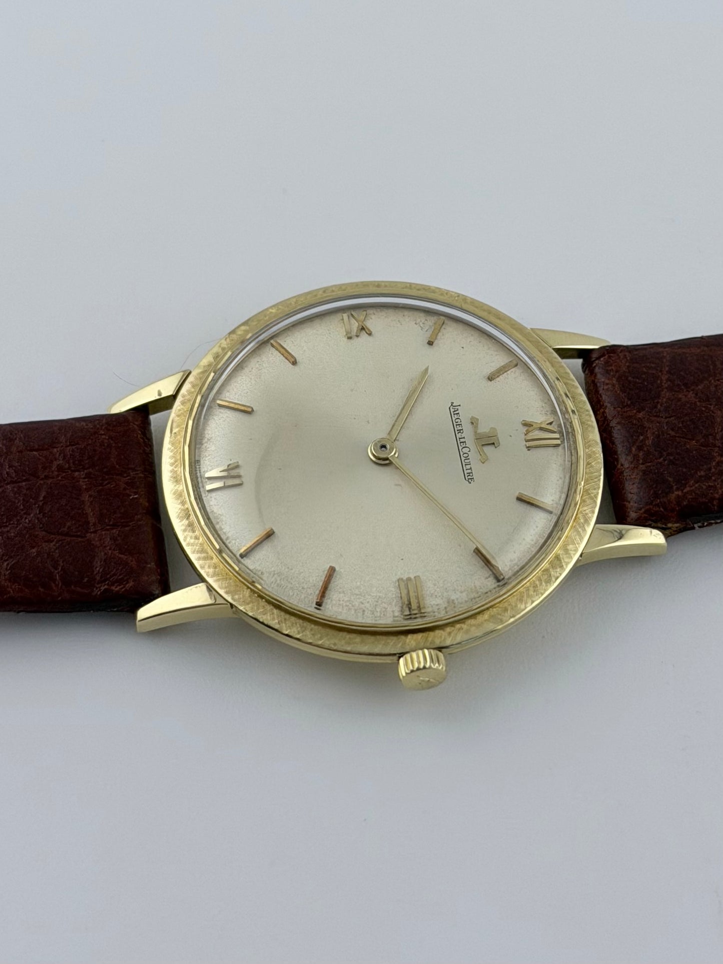 Jaeger LeCoultre Manual Wind 18kt Gold - Rare Florentine Disc Bezel