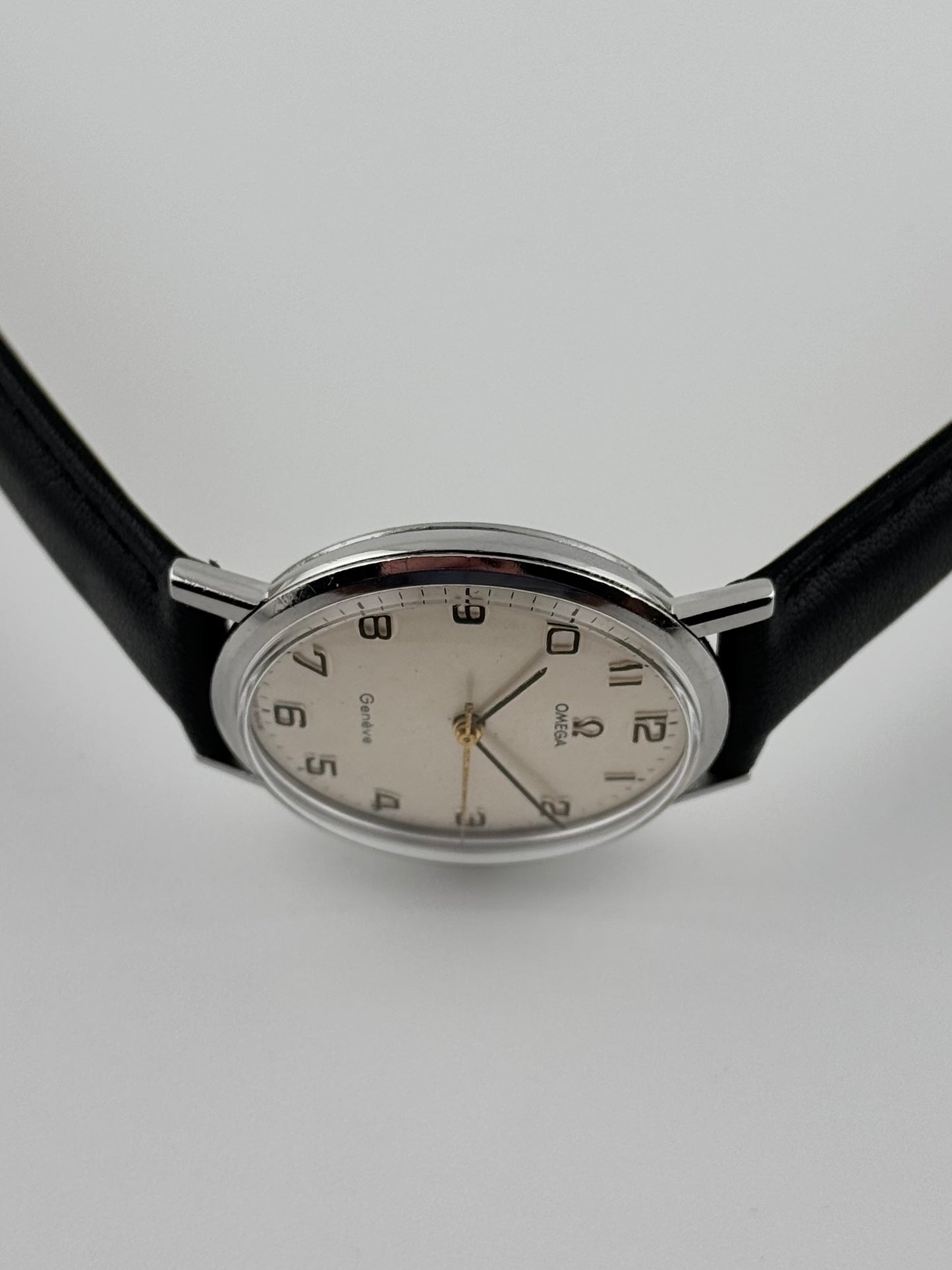 Omega Geneve Manual Wind - Rare Arabic Dial - 131.019