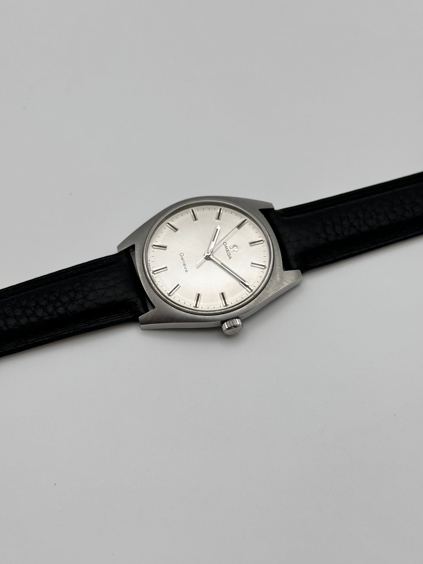 Omega Geneve Date Manual Wind 135.041