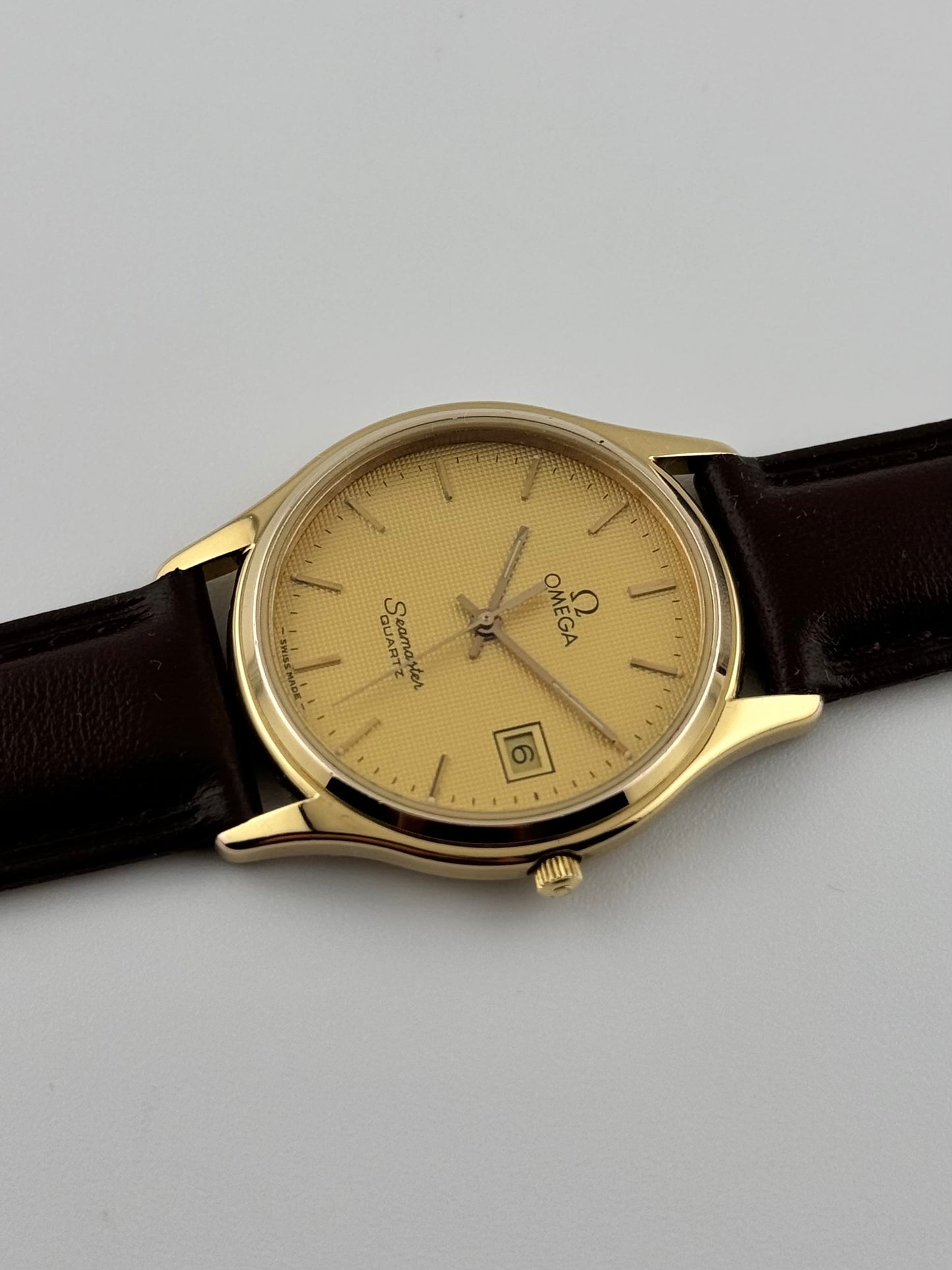 Omega Seamaster Quartz Date 196.0251 - Waffle Dial