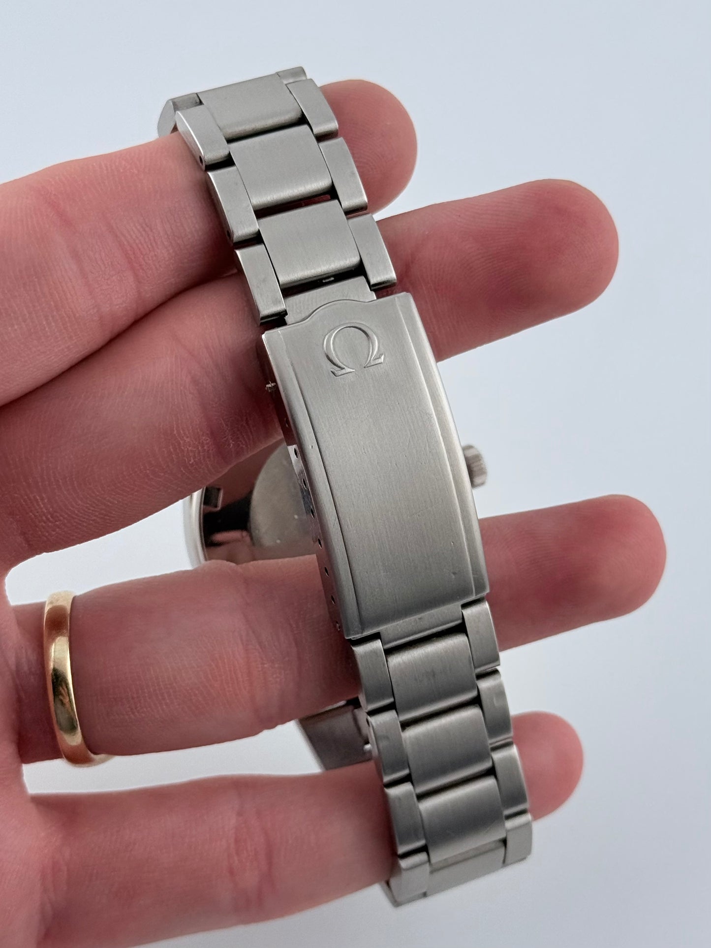 Omega Geneve Automatic Date 166.099