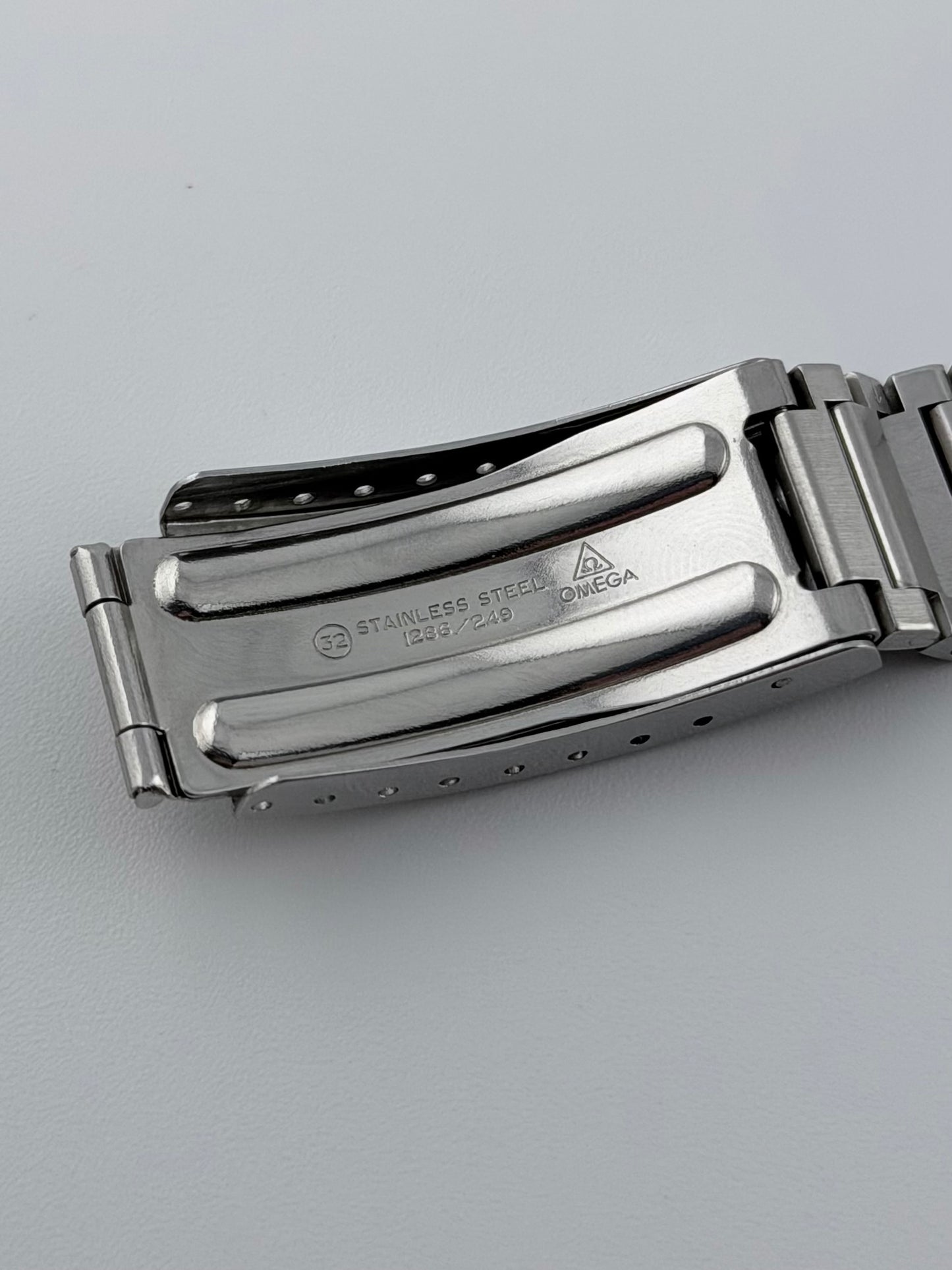 Omega Seamaster Automatic Date 166.0206.1