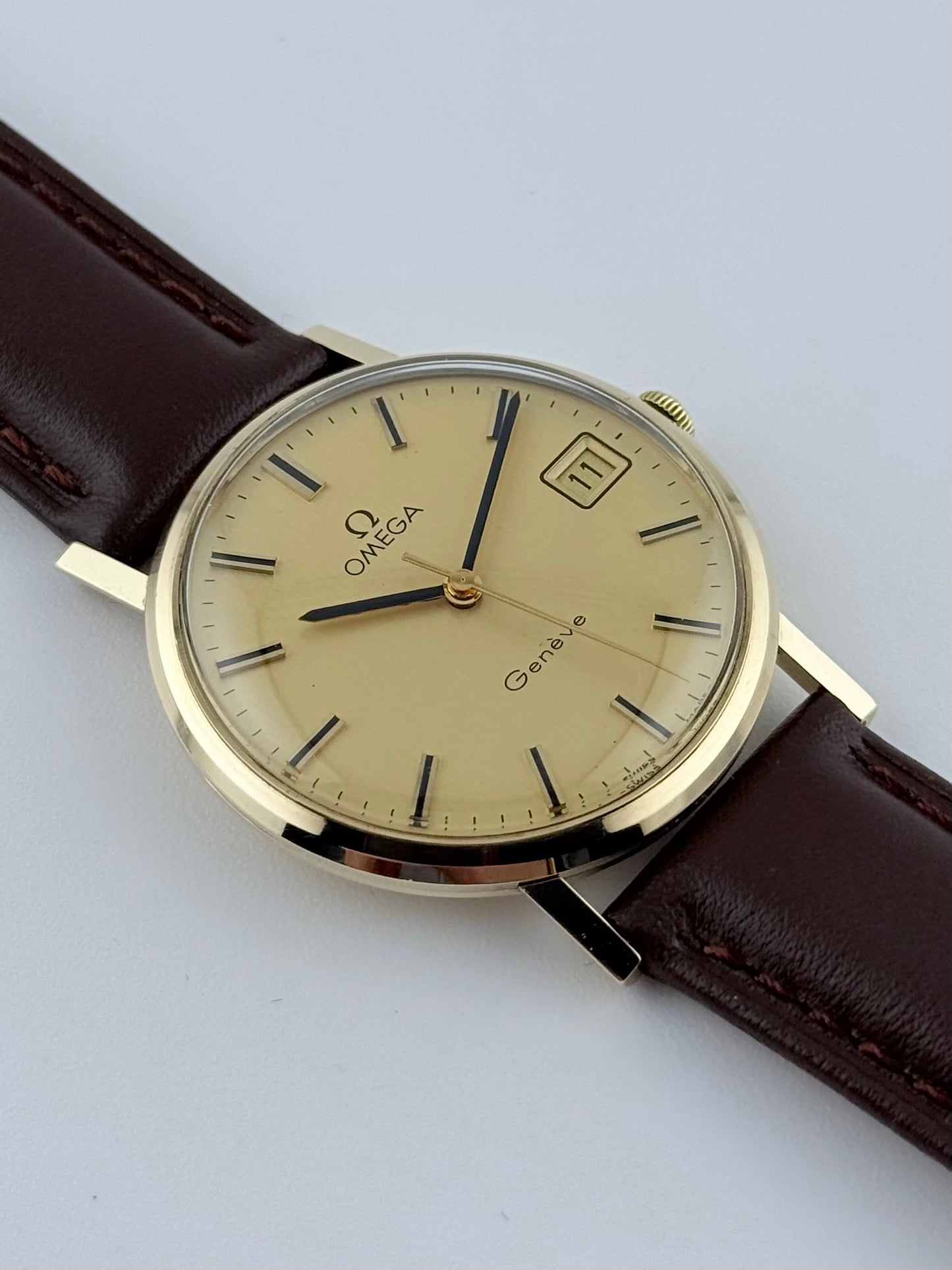 Omega Geneve Manual Wind 9ct Gold - 132.5017 - Original Box and Papers