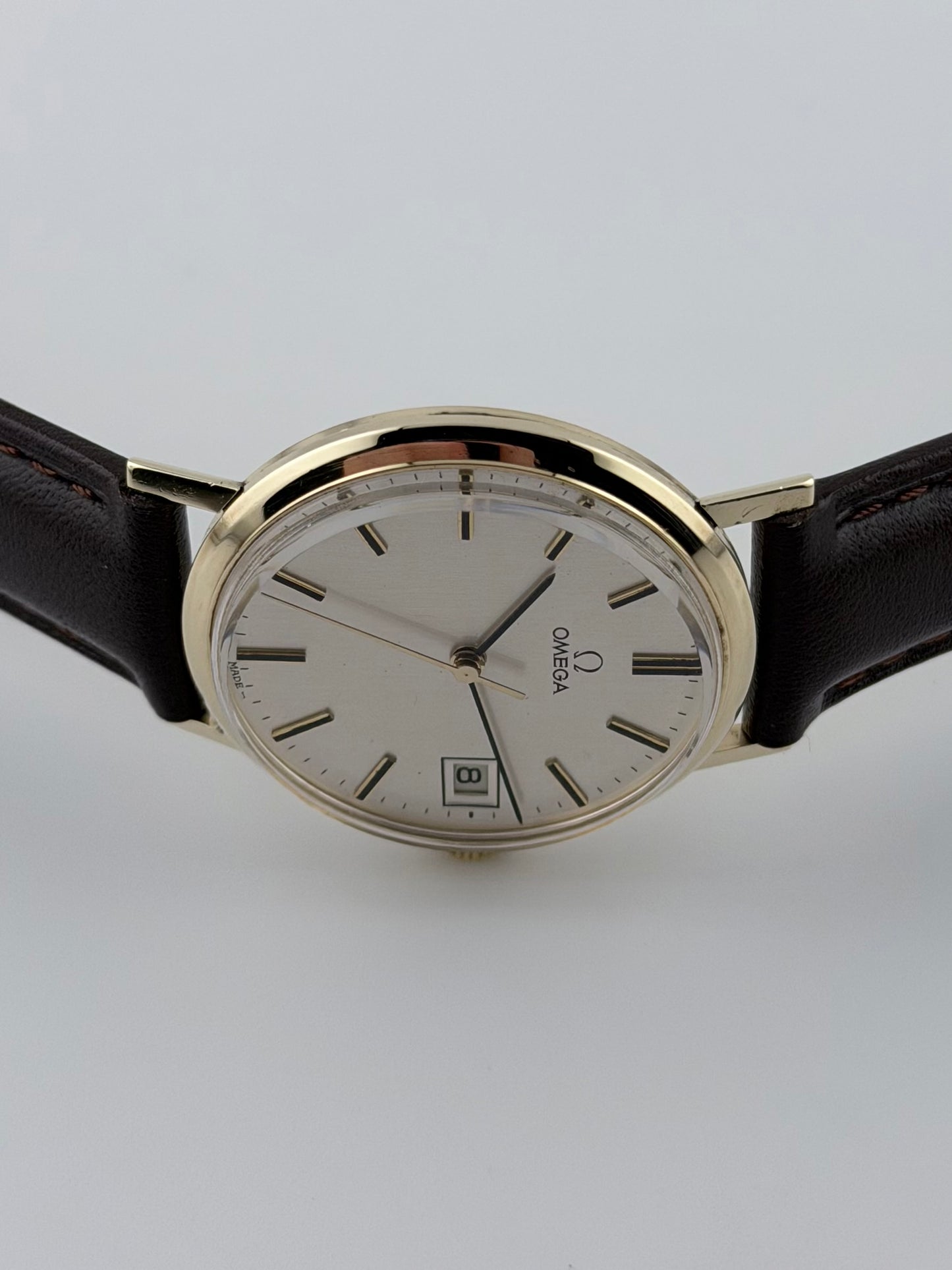 Omega Geneve Manual Wind 9ct Gold - 132.5017 - Original Box and Papers
