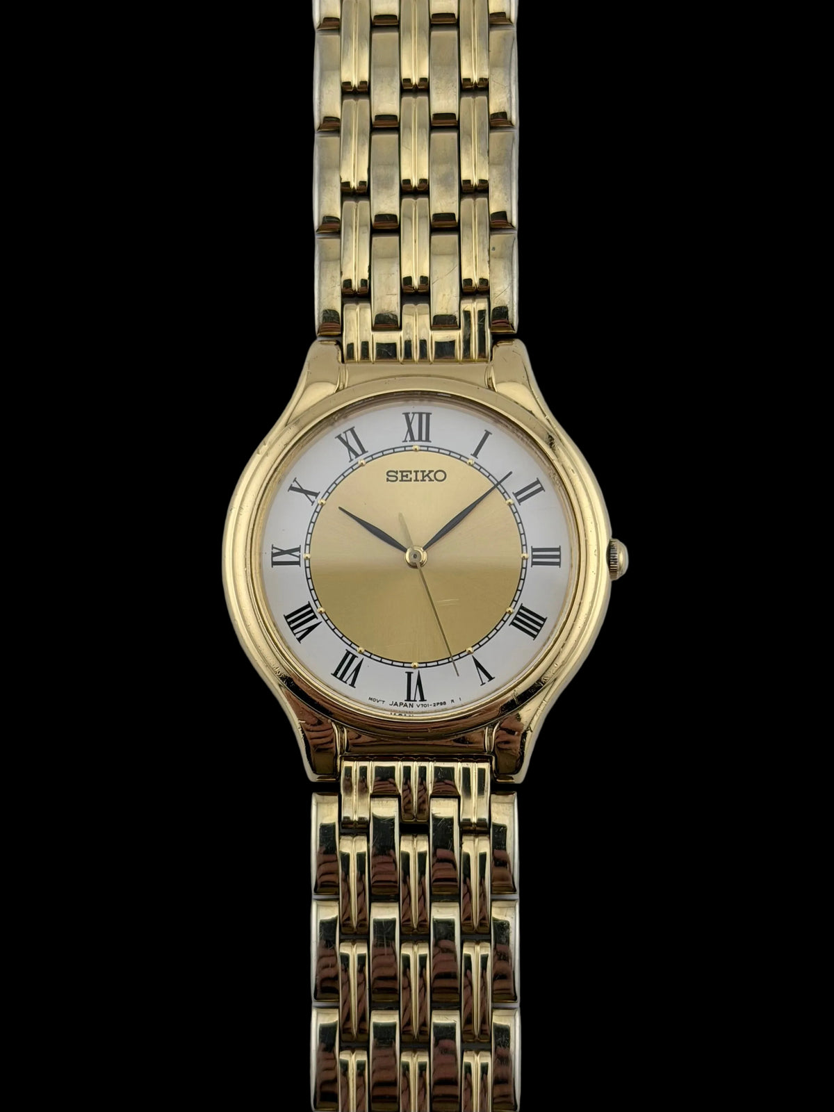 Seiko Quartz V701-1Y70