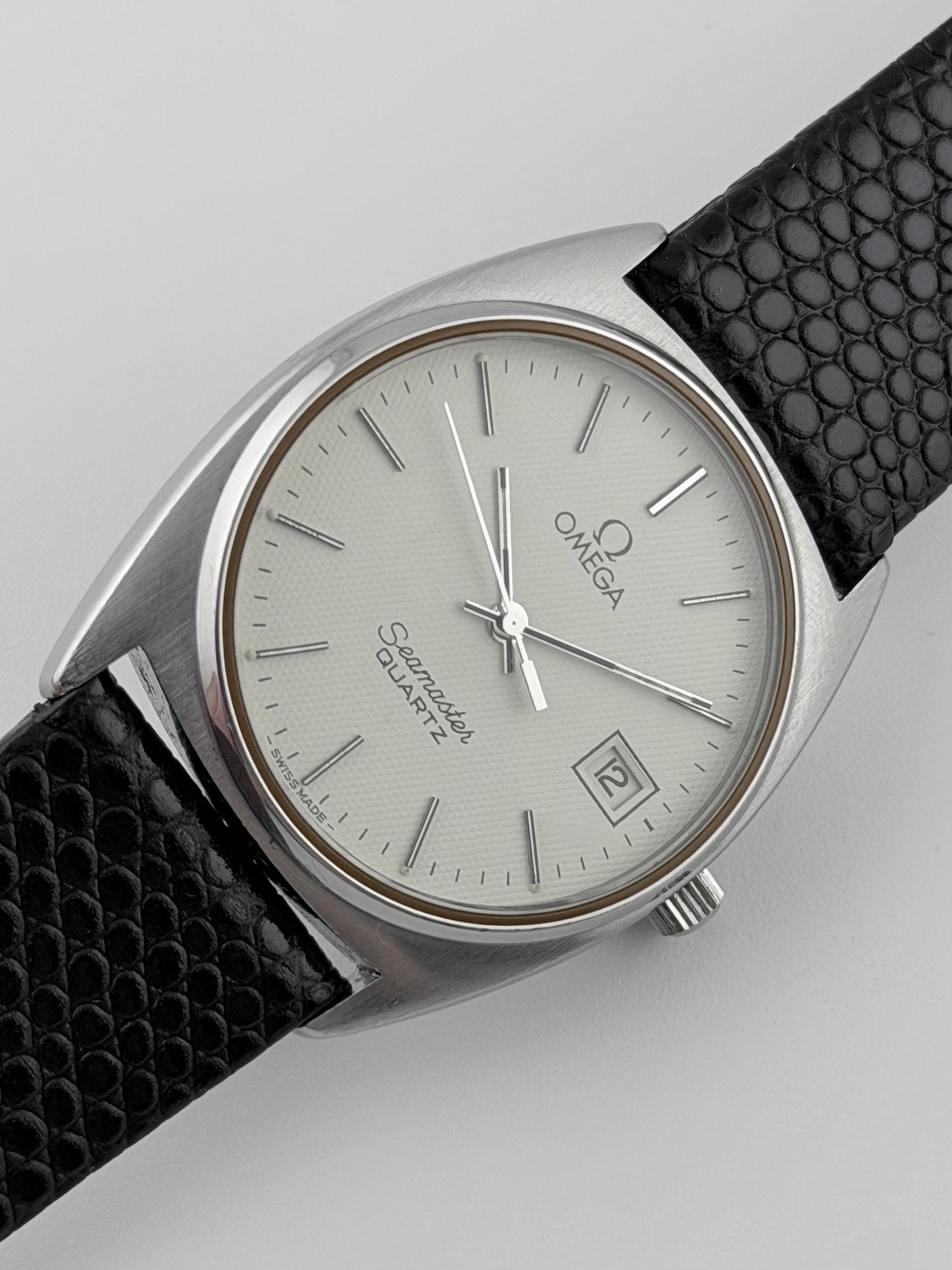Omega Seamaster Quartz Date 196.0186 - Waffle Dial