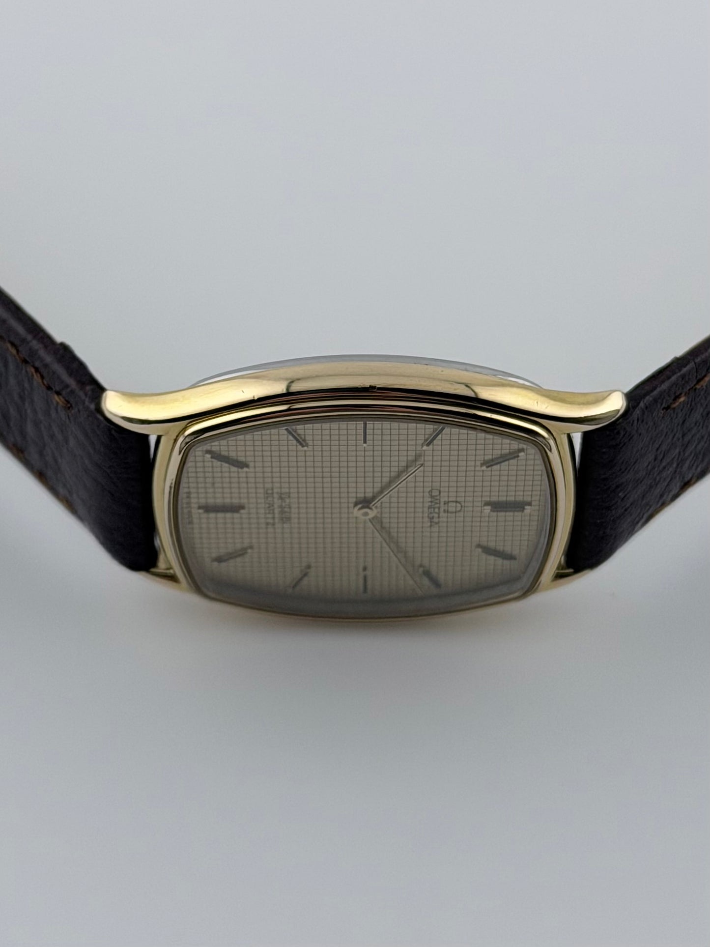 Omega DeVille Tonneau Quartz 191.0100 - Honeycomb Pattern Dial