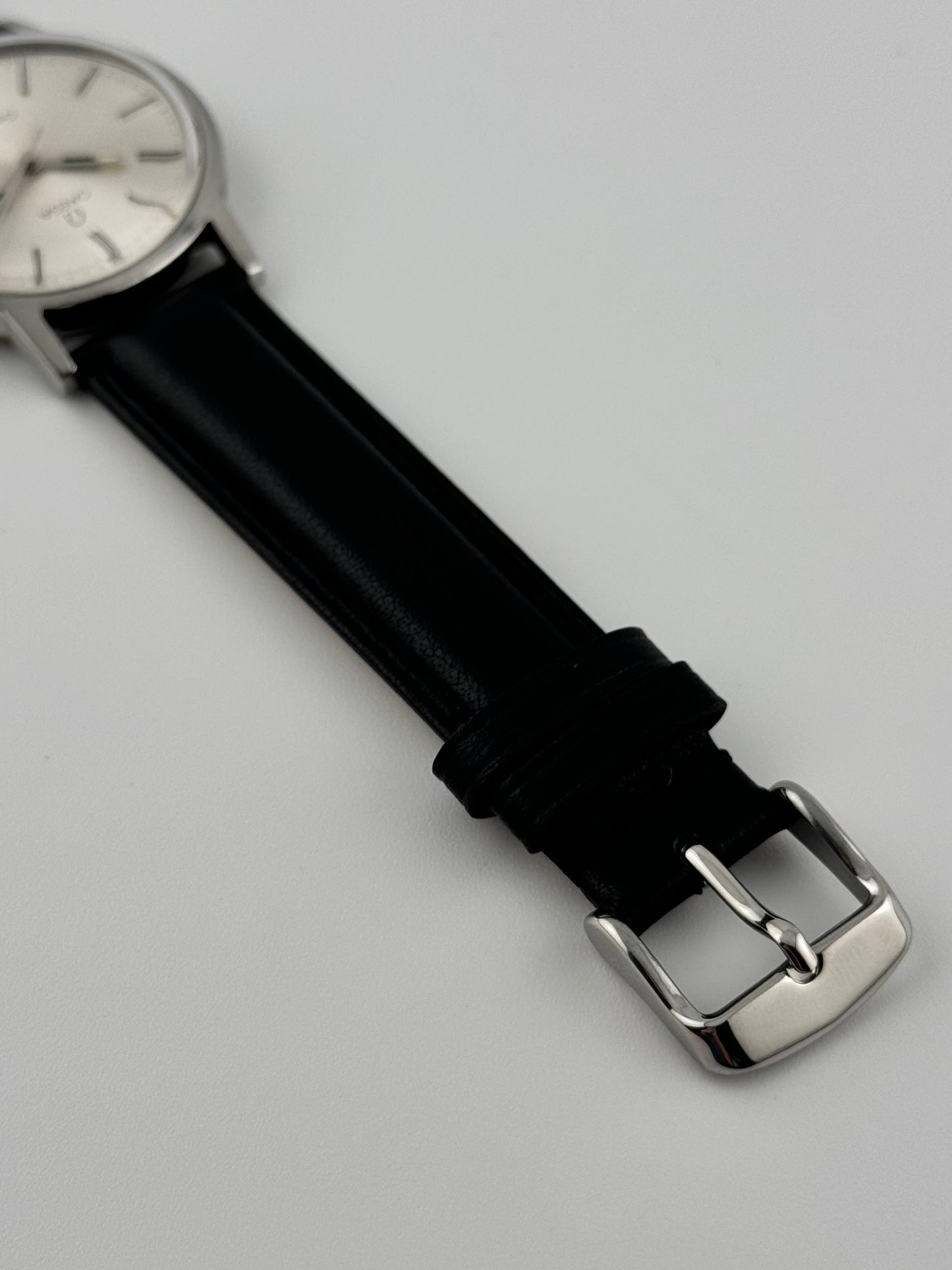Omega Geneve Date Manual 136.0104 Sunburst Dial