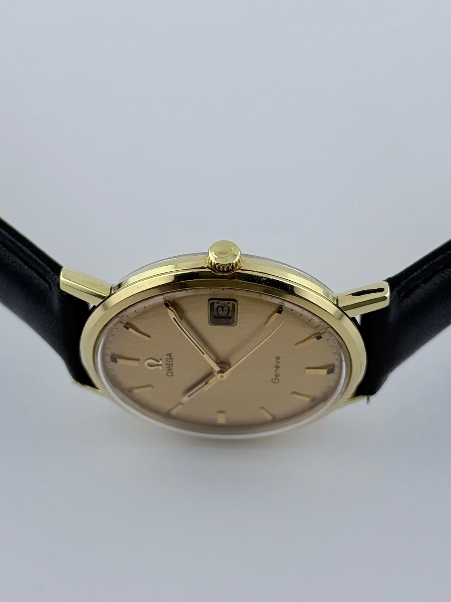 Omega Geneve Manual Wind 132.019 Frosted Dial