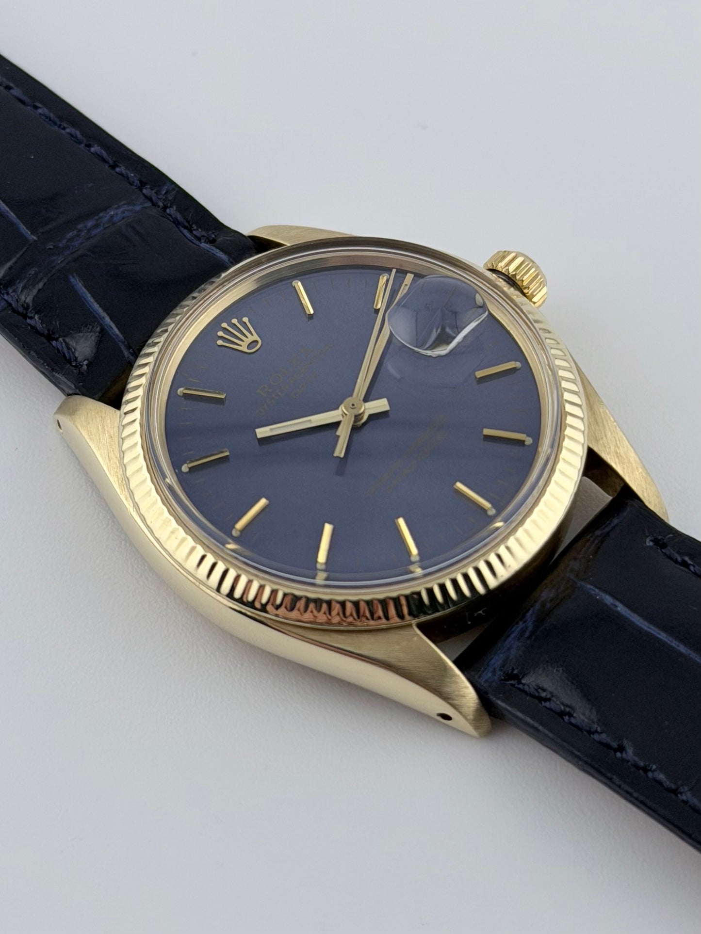 Rolex Oyster Perpetual Date Automatic - 1503 - Solid 14kt Gold - Rare Blue Dial