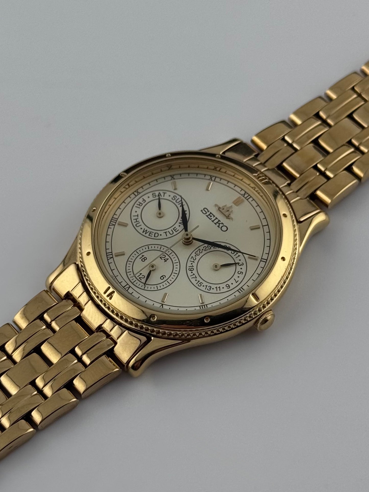 Seiko Quartz Galaxy - V33J-6B10