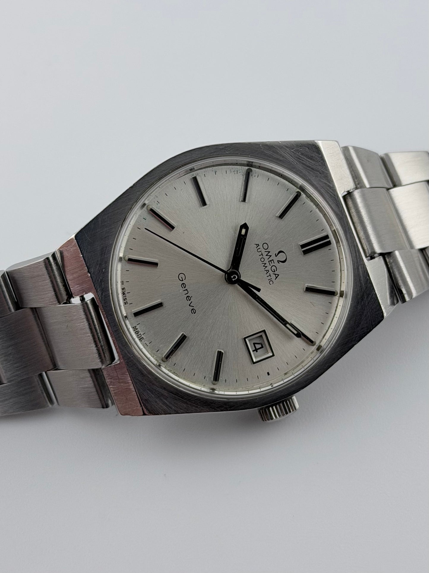 Omega Geneve Automatic Date 166.099