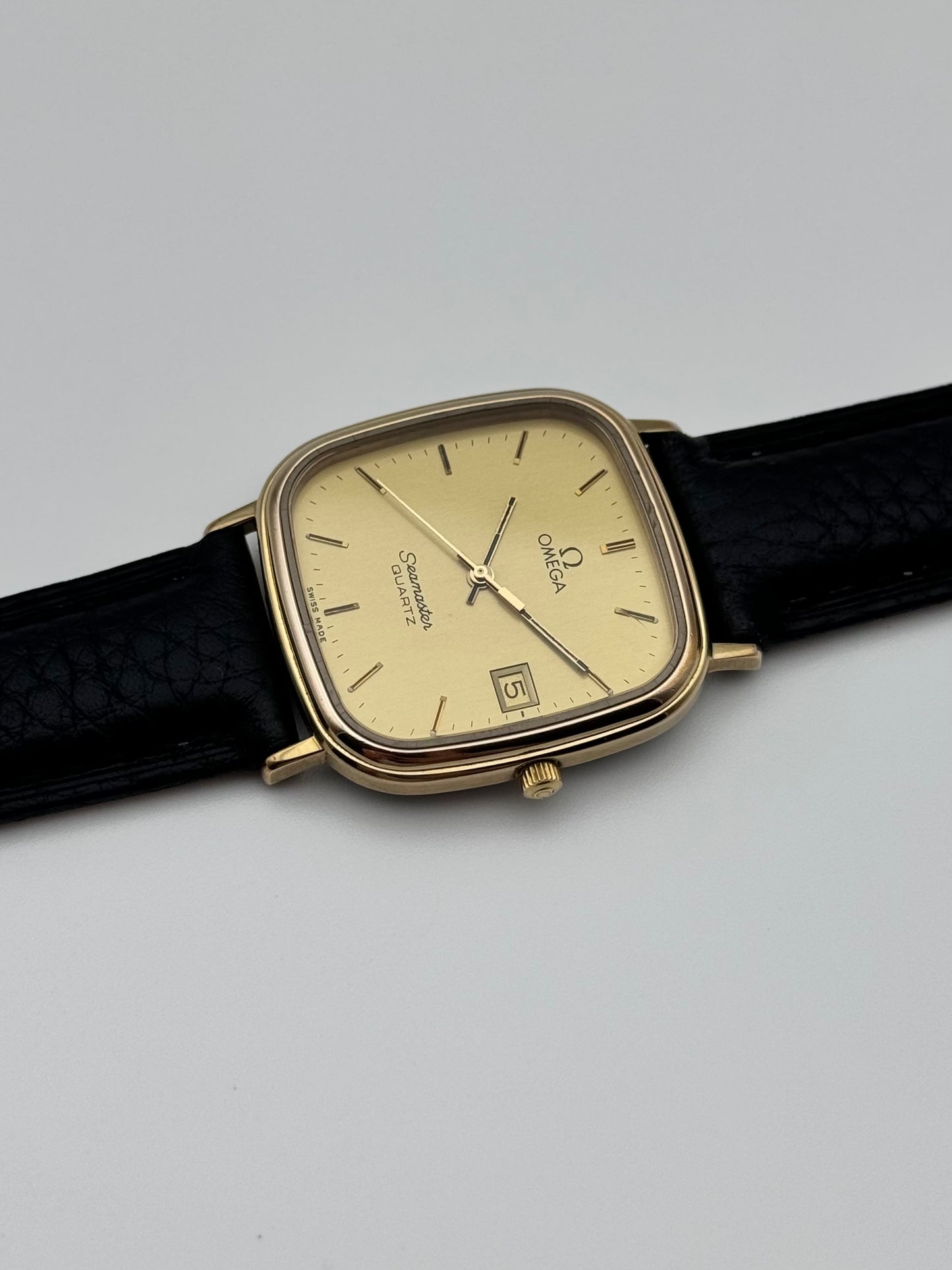 Omega Seamaster Quartz Date 196.0283