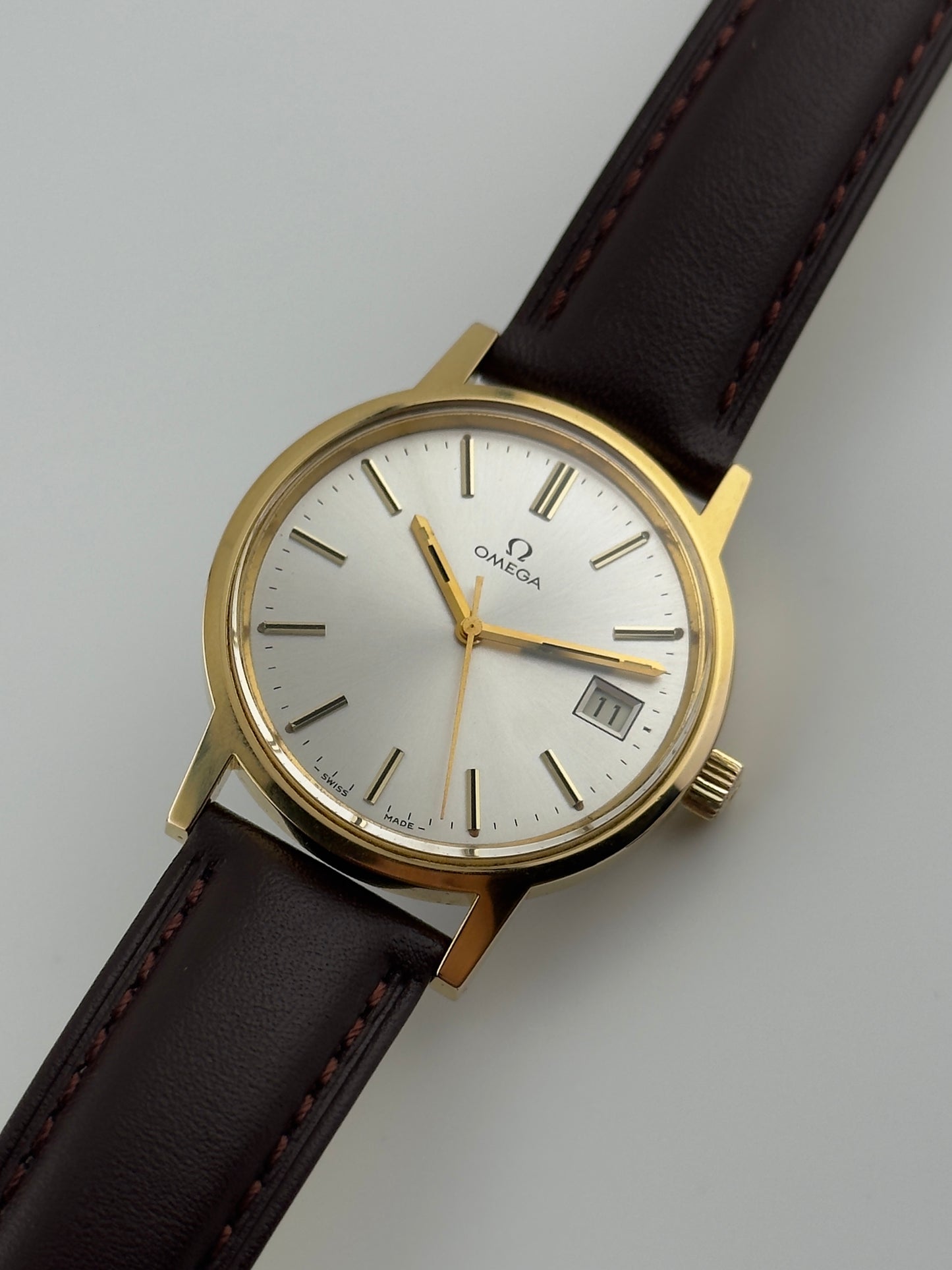Omega Geneve Date Manual Wind - 136.0104