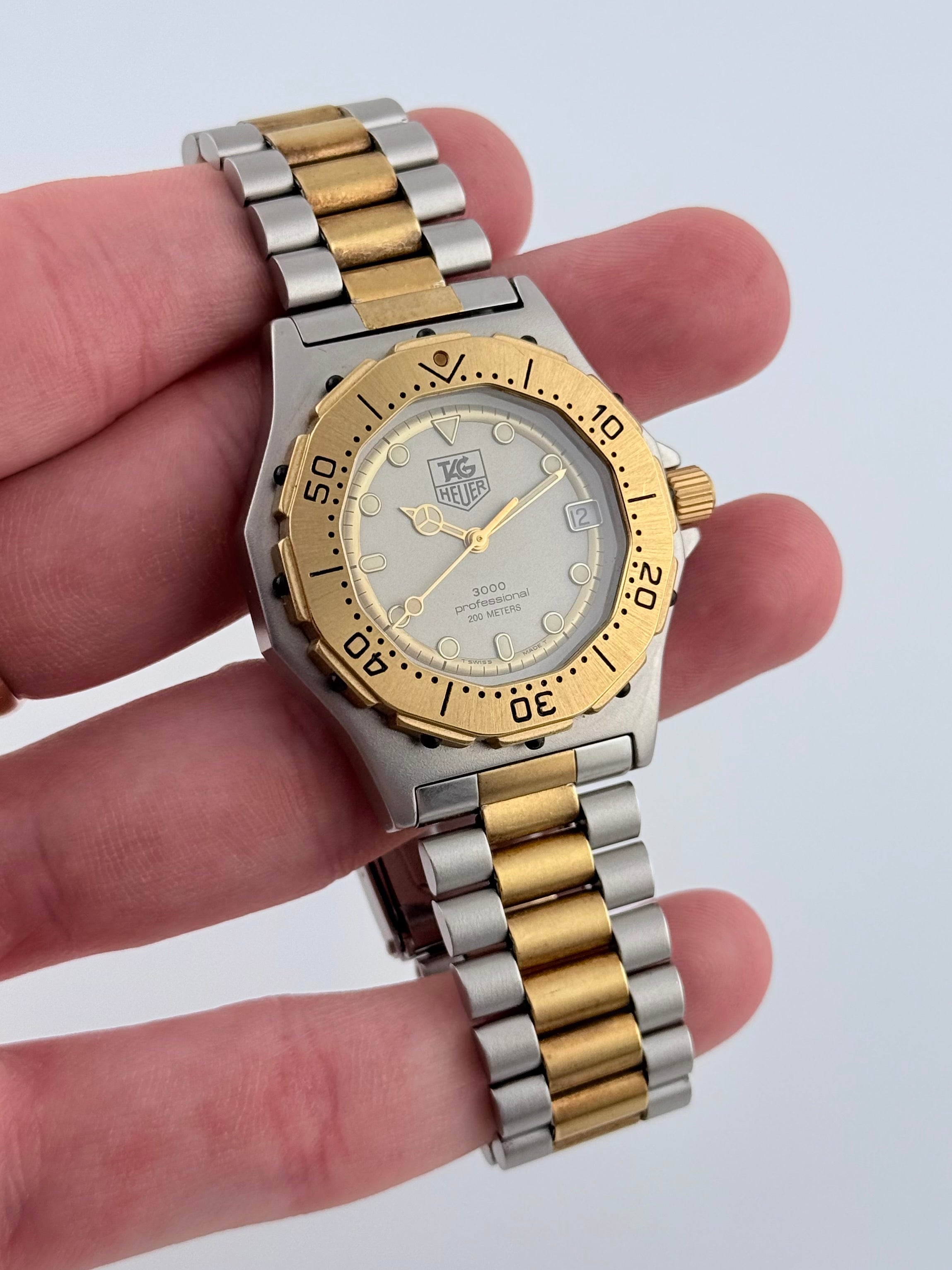 Tag Heuer Professional 3000 Quartz Date - 934.213 – The Wrist Watcher