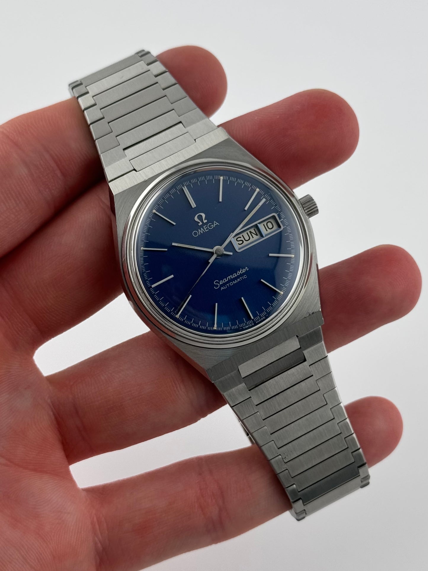 Omega Seamaster - Blue Dial - Box and Papers - 166.0215 - Rare