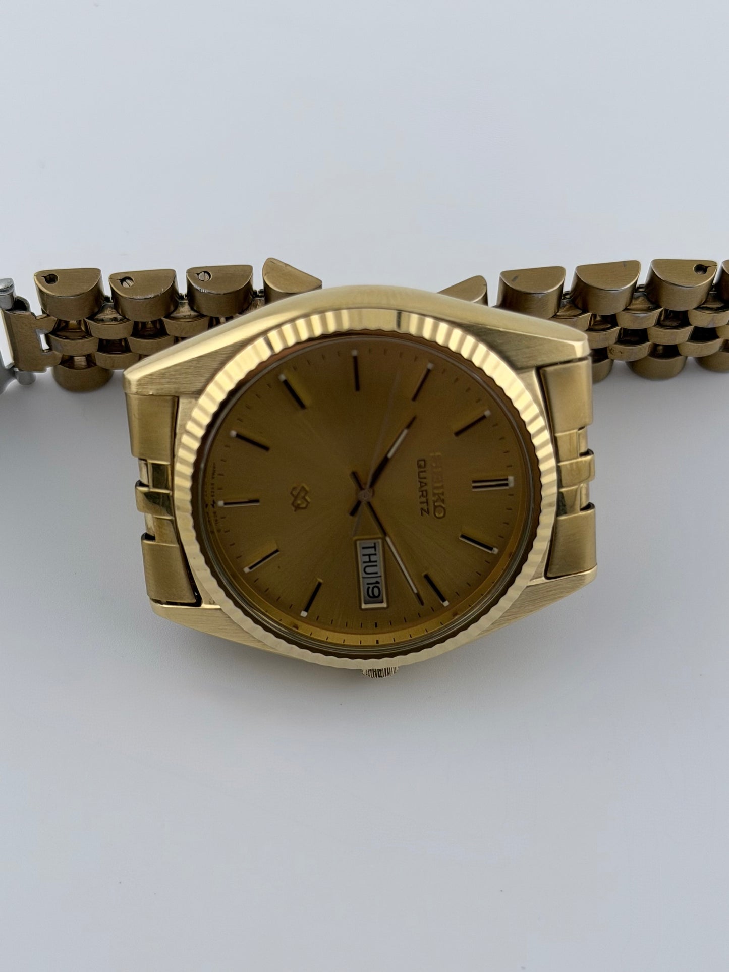 Seiko SQ Quartz Day-Date 5Y23-8A60 C34