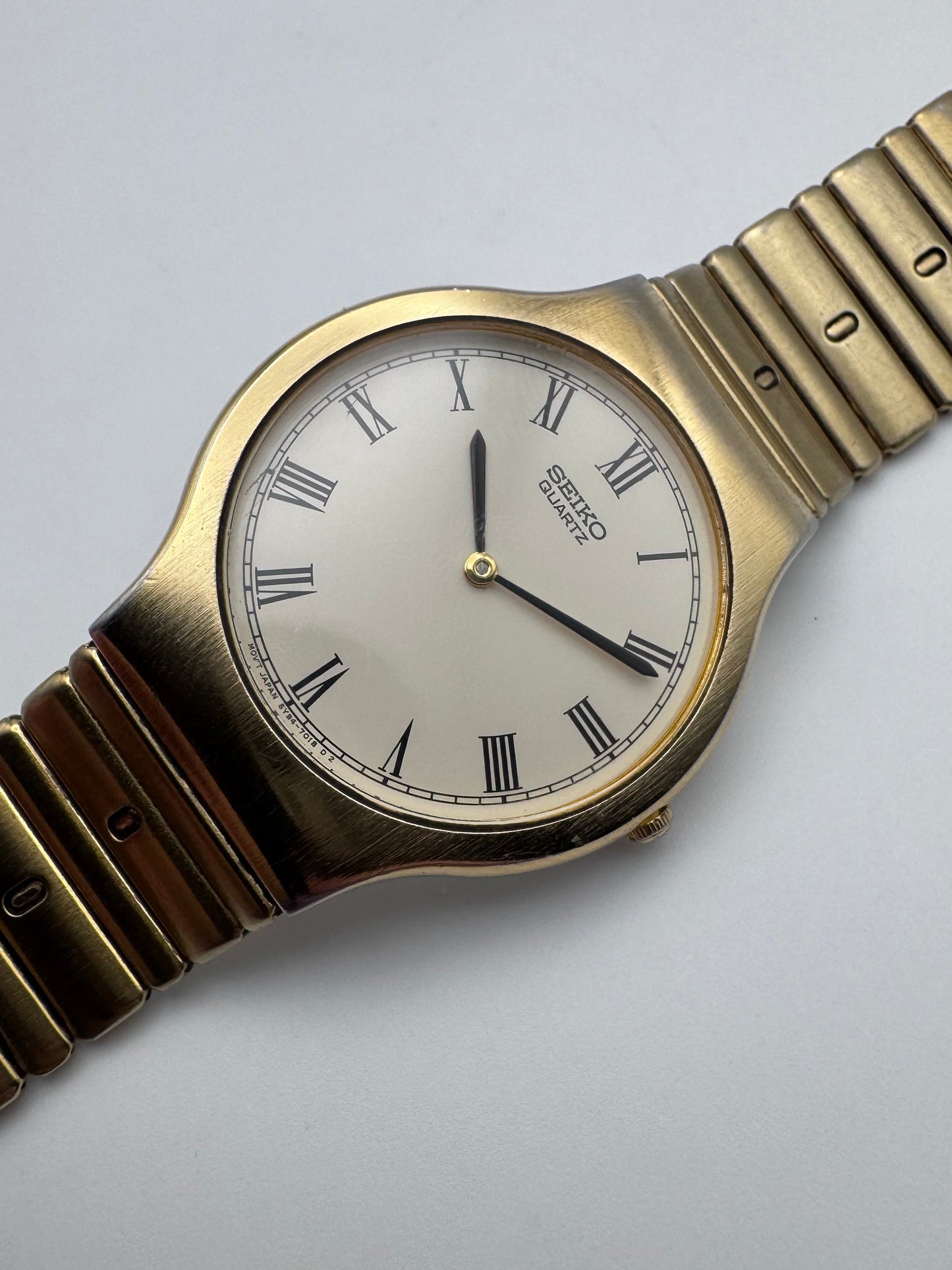 Seiko Quartz Date Dress Watch - 5Y94-7010