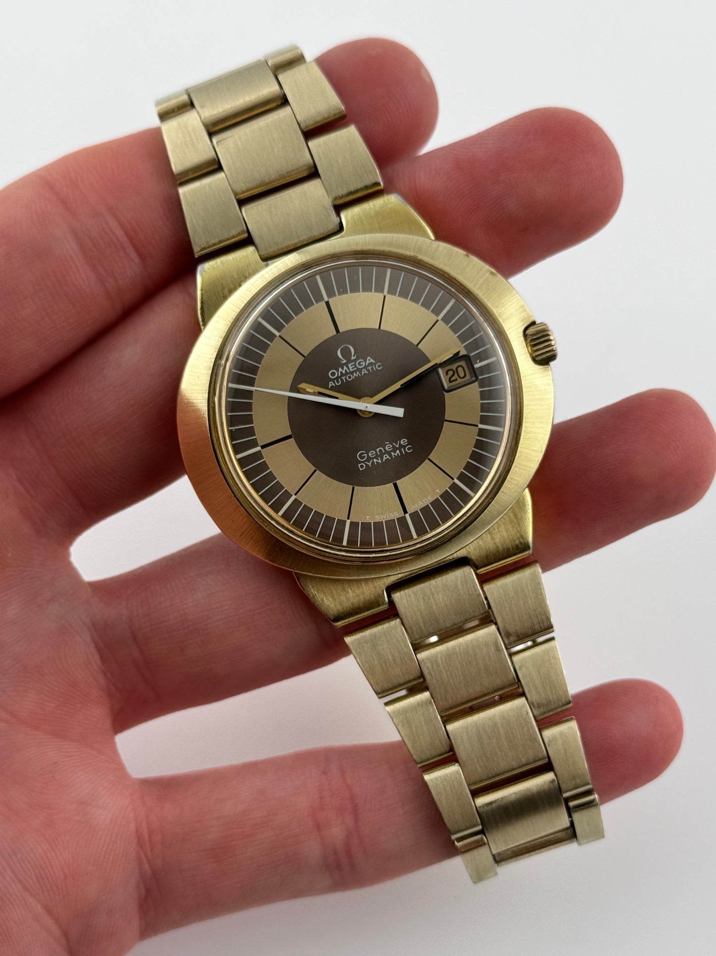 Omega Geneve Dynamic Automatic 166.039 - Box and Papers