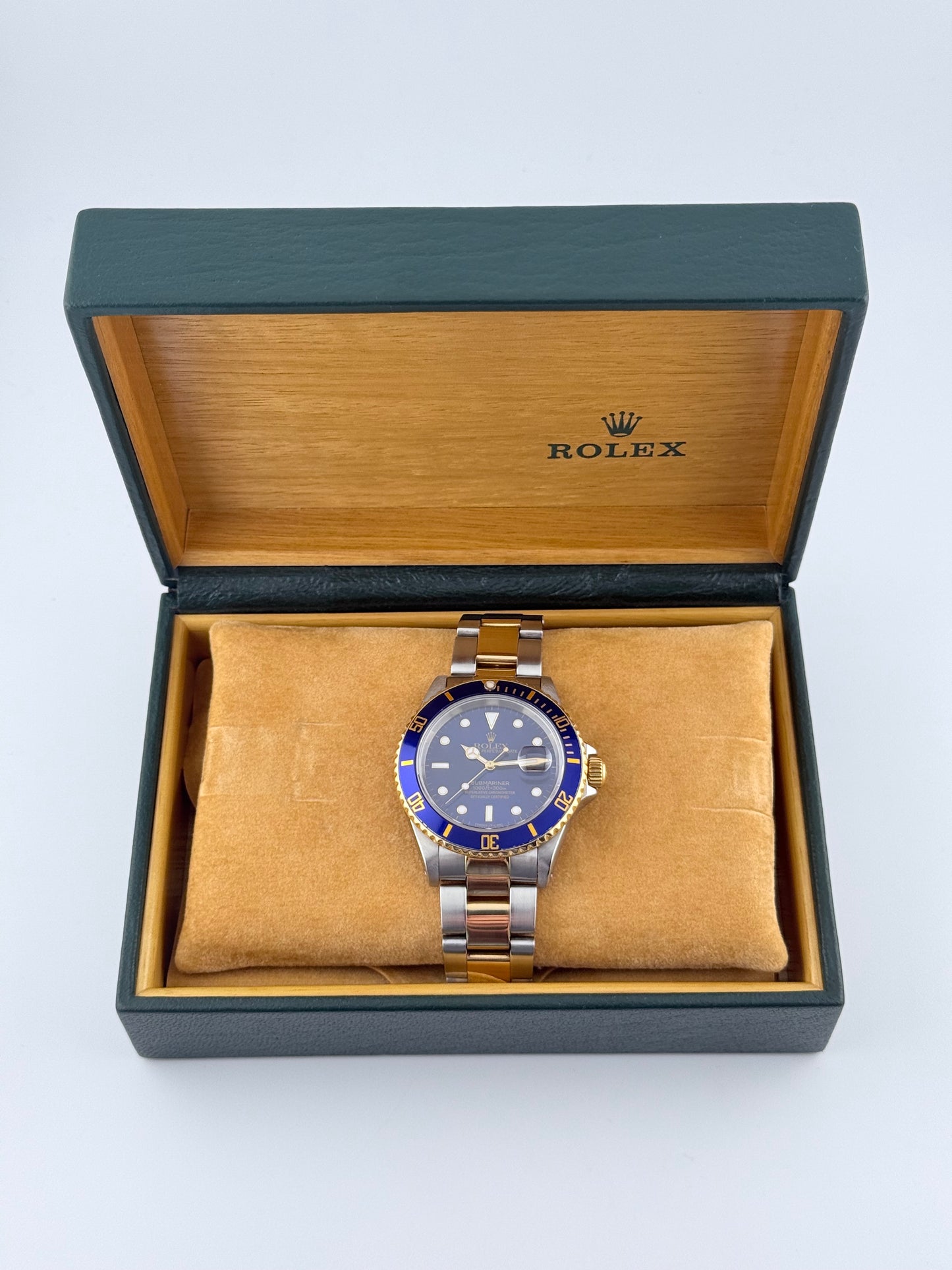 Rolex Oyster Perpetual Submariner Date - 16613 - Original Box
