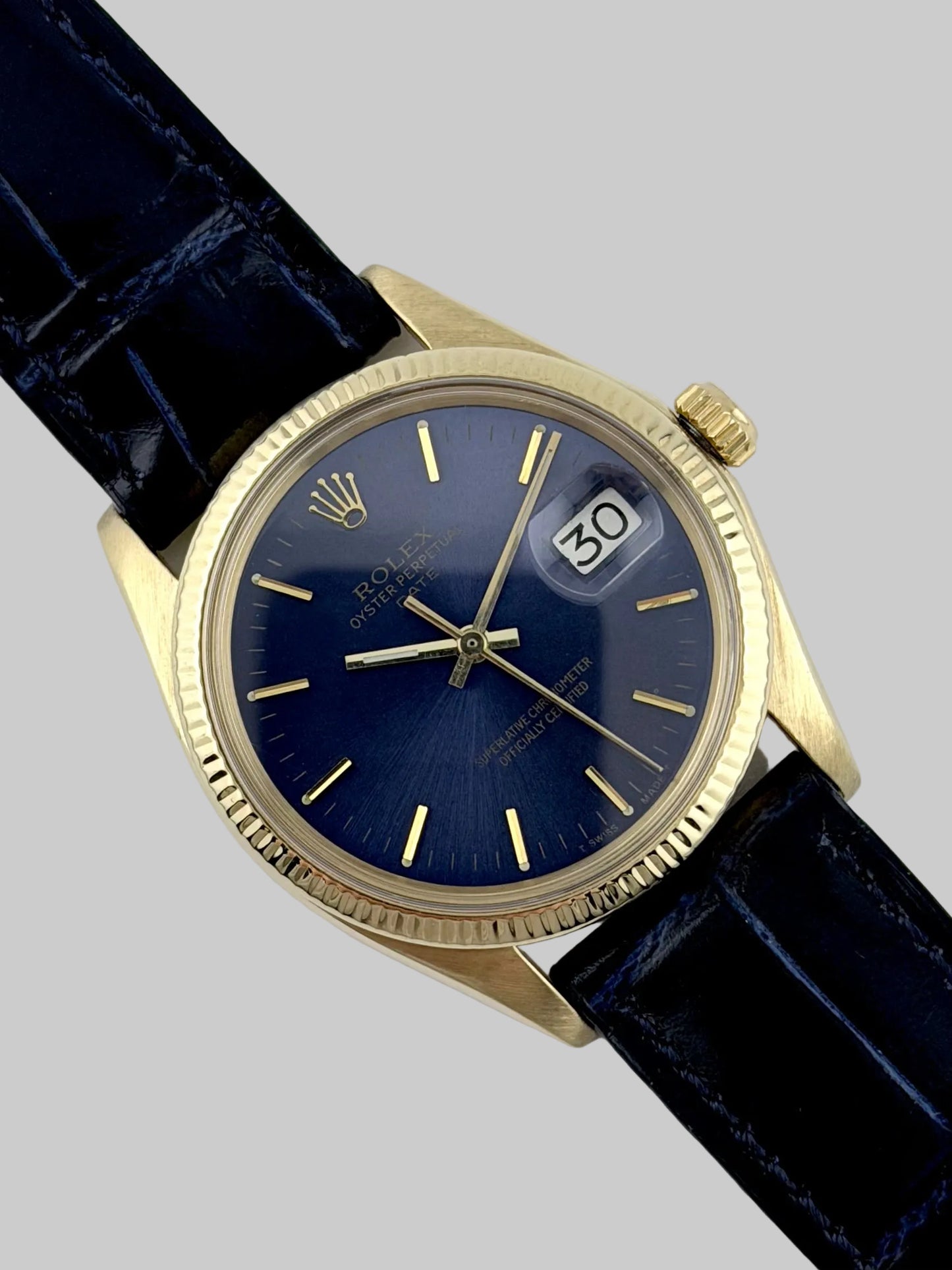 Rolex Oyster Perpetual Date Automatic - 1503 - Solid 14kt Gold - Rare Blue Dial