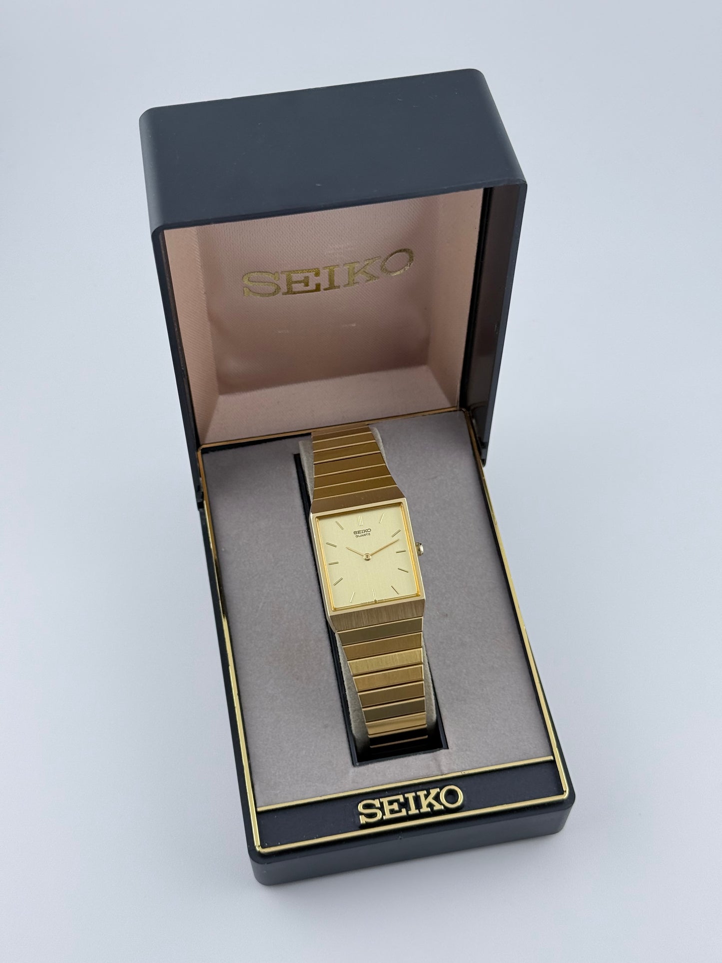 Seiko Tank Quartz 5Y00-5020 with BOX