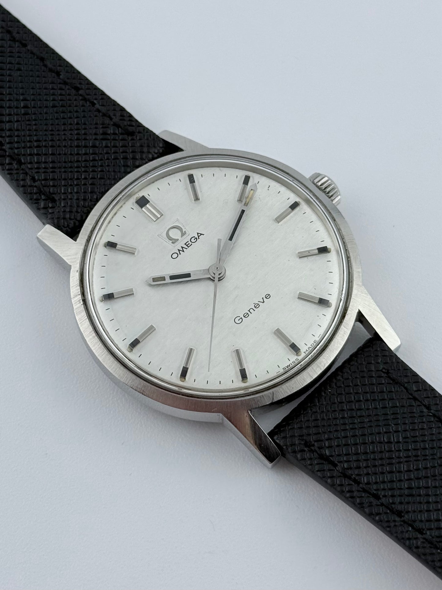 Omega Geneve Manual Wind 135.070 - Shantung Dial