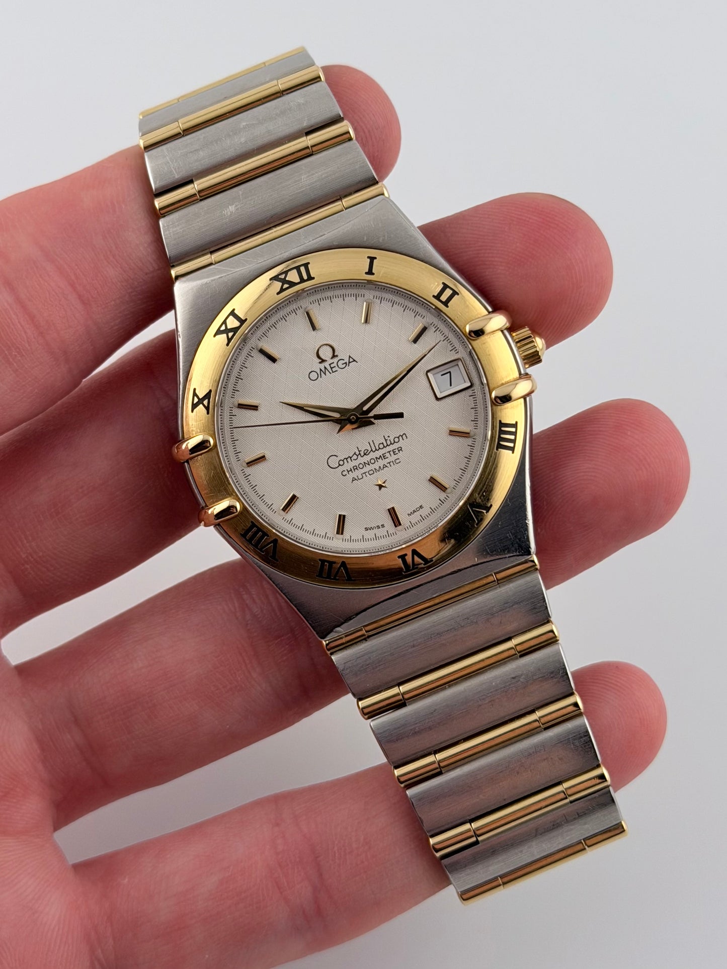 Omega Constellation Automatic Date 1202.30.00 - Box and Papers!