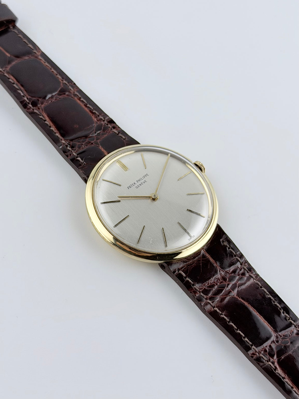 Patek Philippe Calatrava 2591 Manual Wind - Solid 18ct Gold