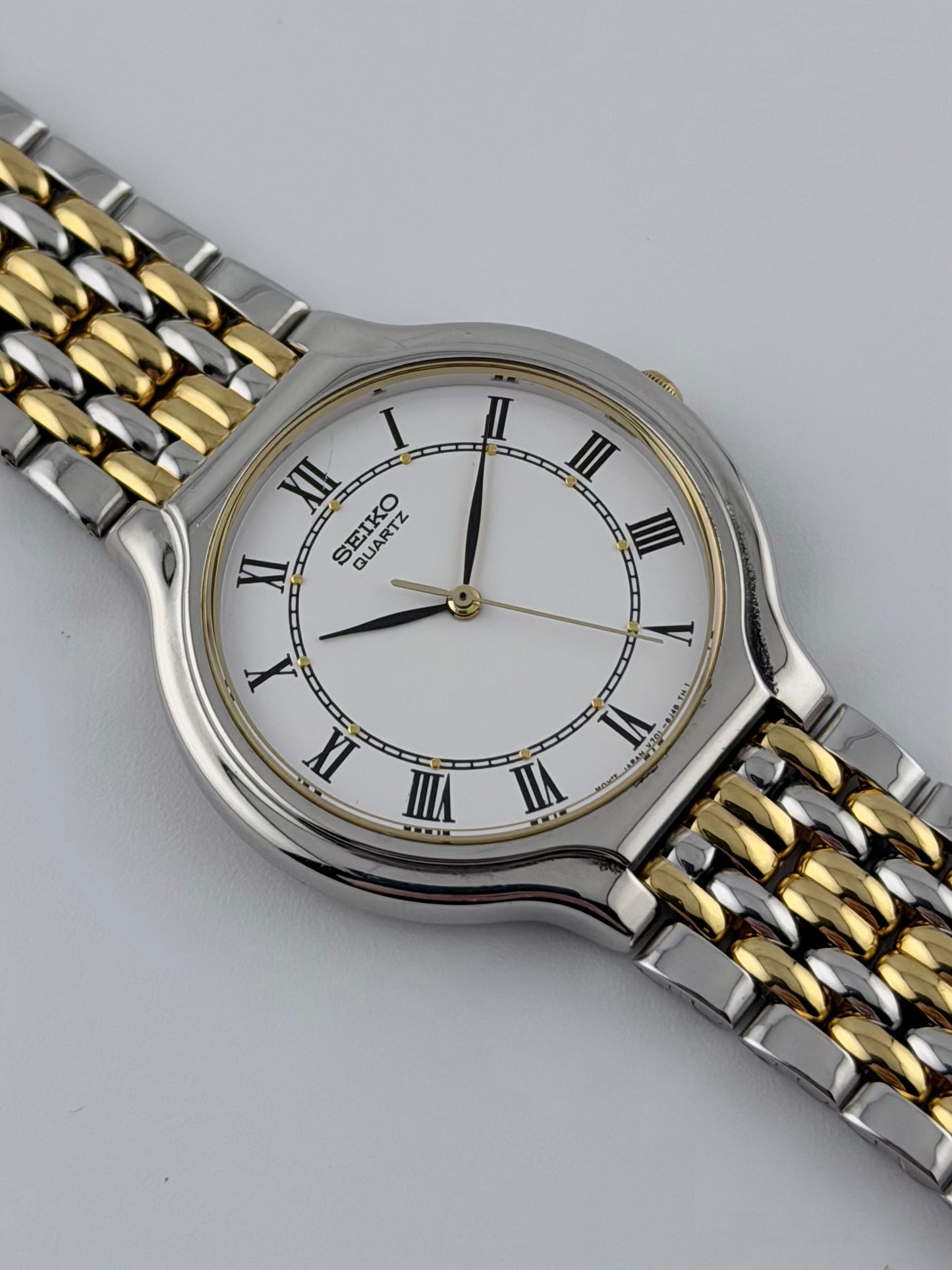 Seiko Galaxy Quartz Dress Watch V701-1K20