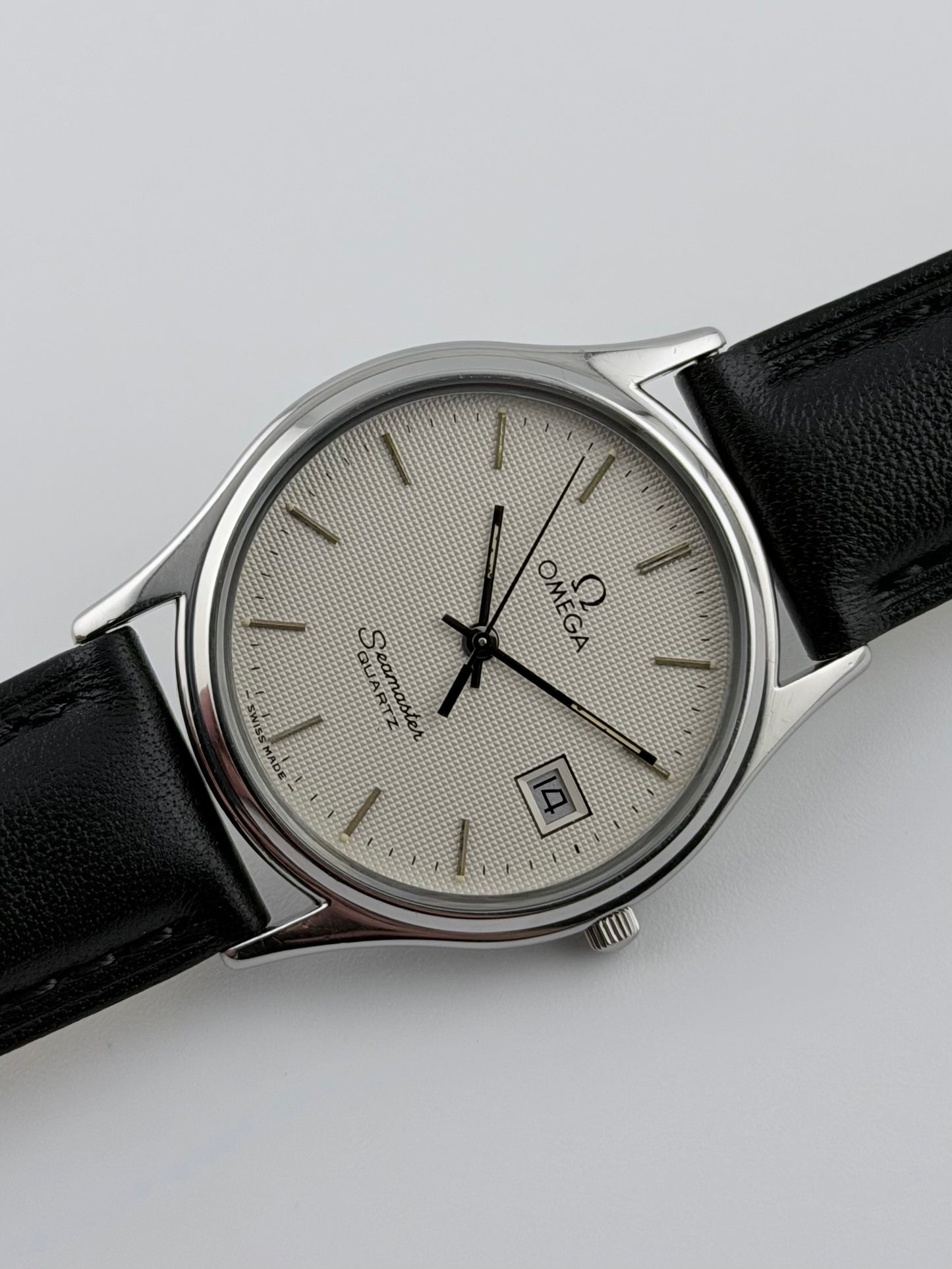 Omega Seamaster Quartz Date 196.0251 Hobnail Dial