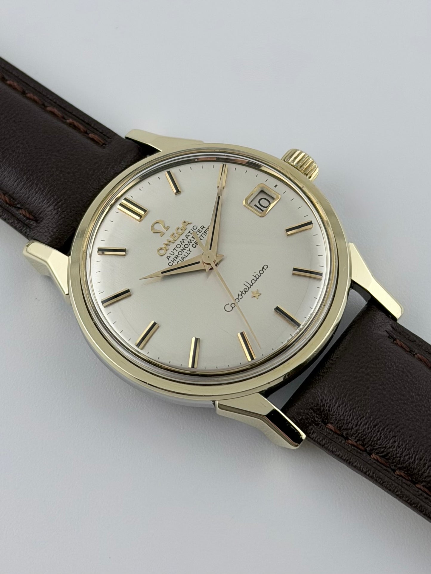Omega Constellation Chronometer Automatic Date 168.005 - Dog Leg Lugs